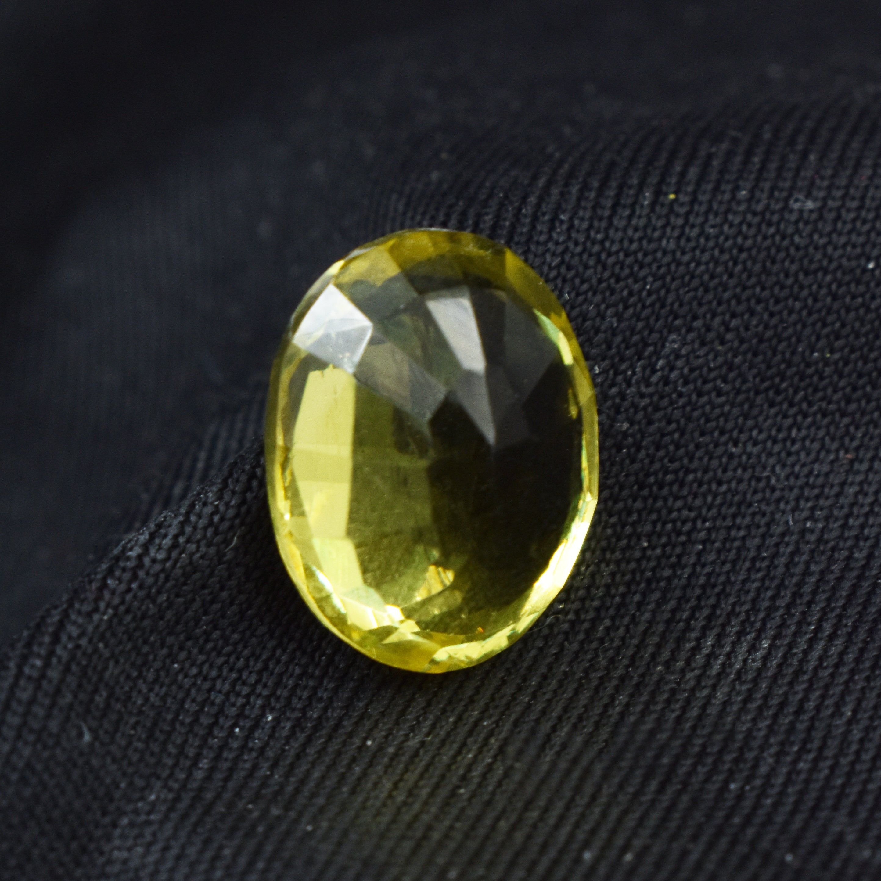 9.86 Carat Natural Sapphire Yellow Oval Shape CERTIFIED Loose Gemstone Yellow Sapphire | Round Cut | 13mm | Sapphire Rings | Engagement Rings | Sapphire Jewellery |