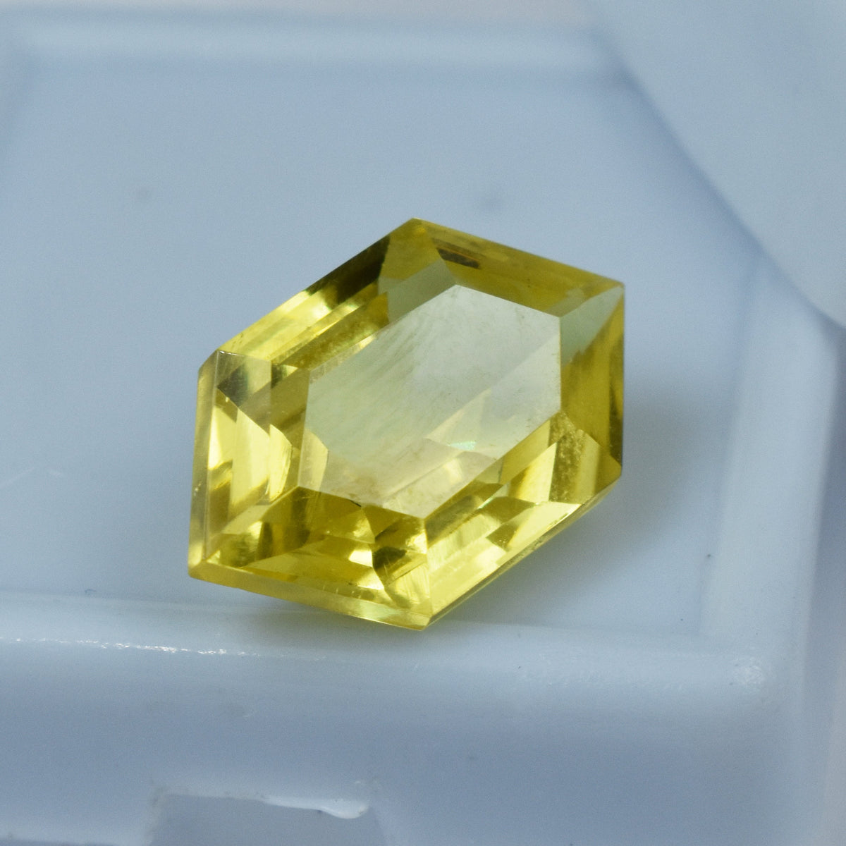 Yellow Sapphire Loose Gemstone 8.56 Ct Brilliant Fancy Shape Natural CERTIFIED Loose Gemstone Flawless Ceylon Sapphire Yellow
