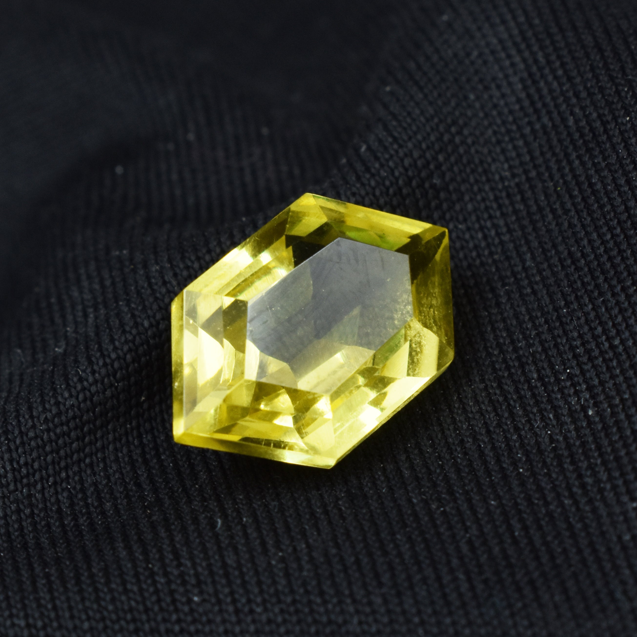 Yellow Sapphire Loose Gemstone 8.56 Ct Brilliant Fancy Shape Natural CERTIFIED Loose Gemstone Flawless Ceylon Sapphire Yellow