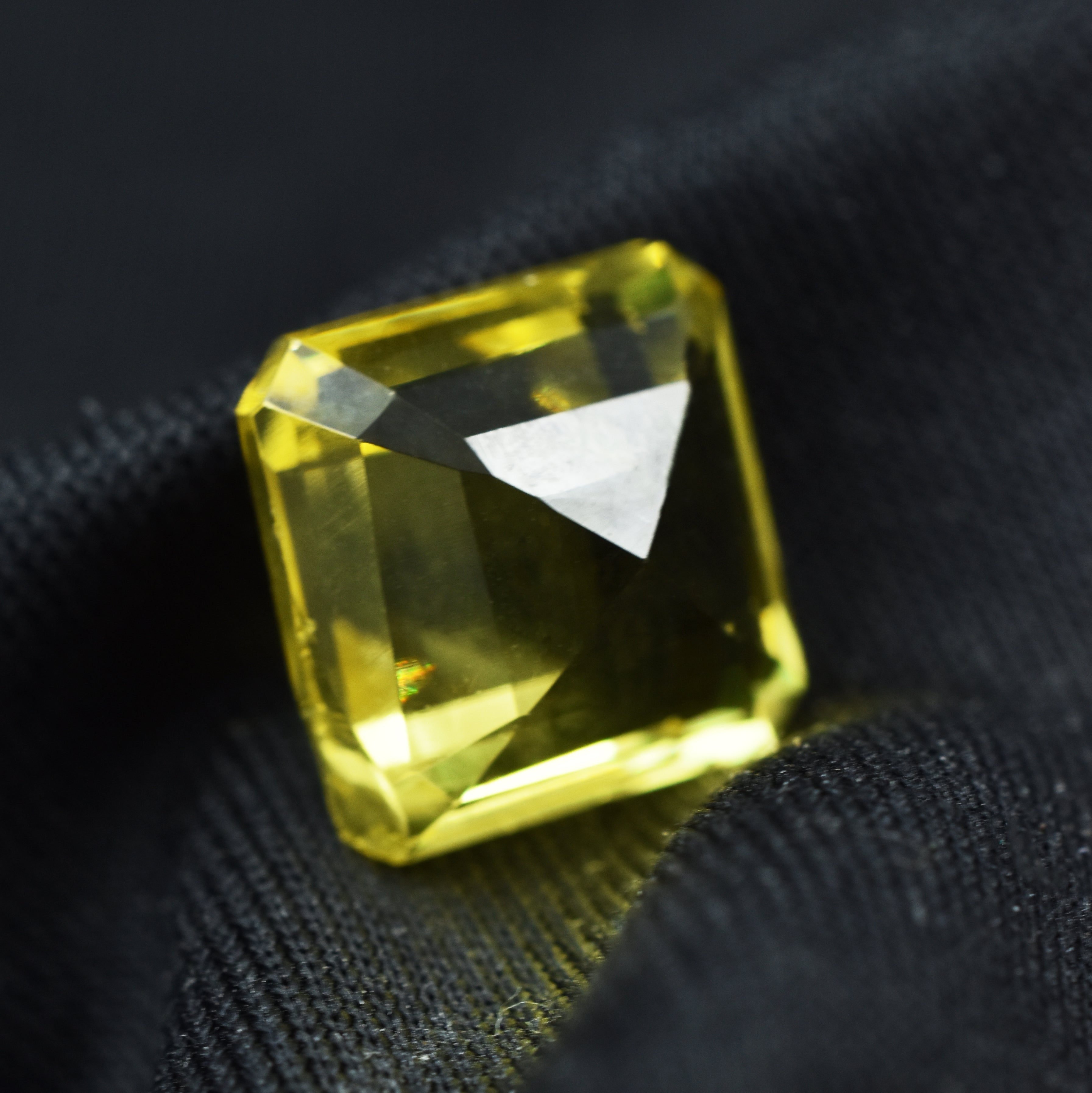 Yellow Sapphire 9.30 Carat Square Cut Luxury Gemstone Certified Natural Loose Gemstone