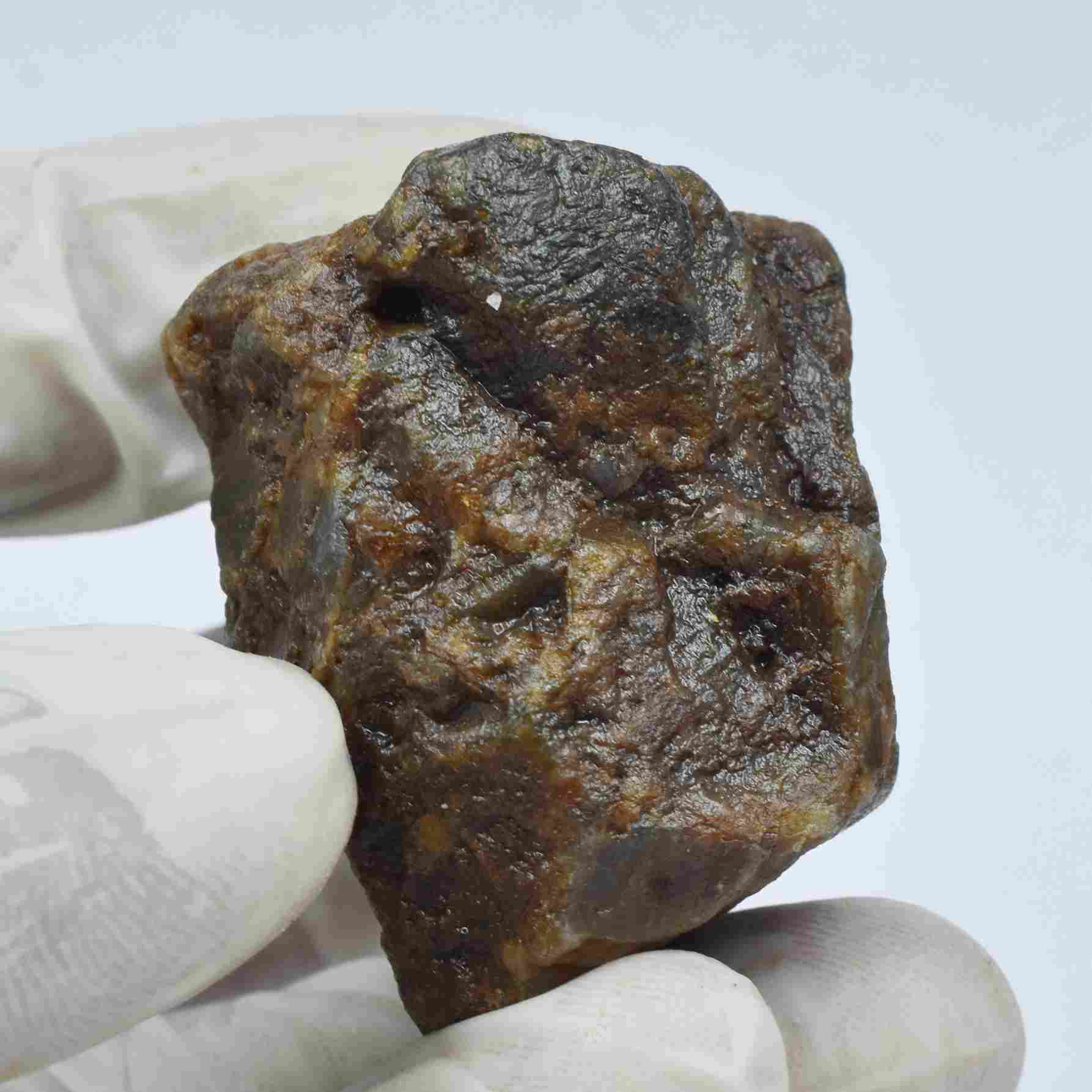 rough sapphire for sale
