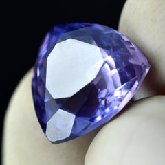 Natural Purple Tanzanite 7.75 Carat Rare Trillion Shape Certified Loose Gemstone Durability Manage Gem