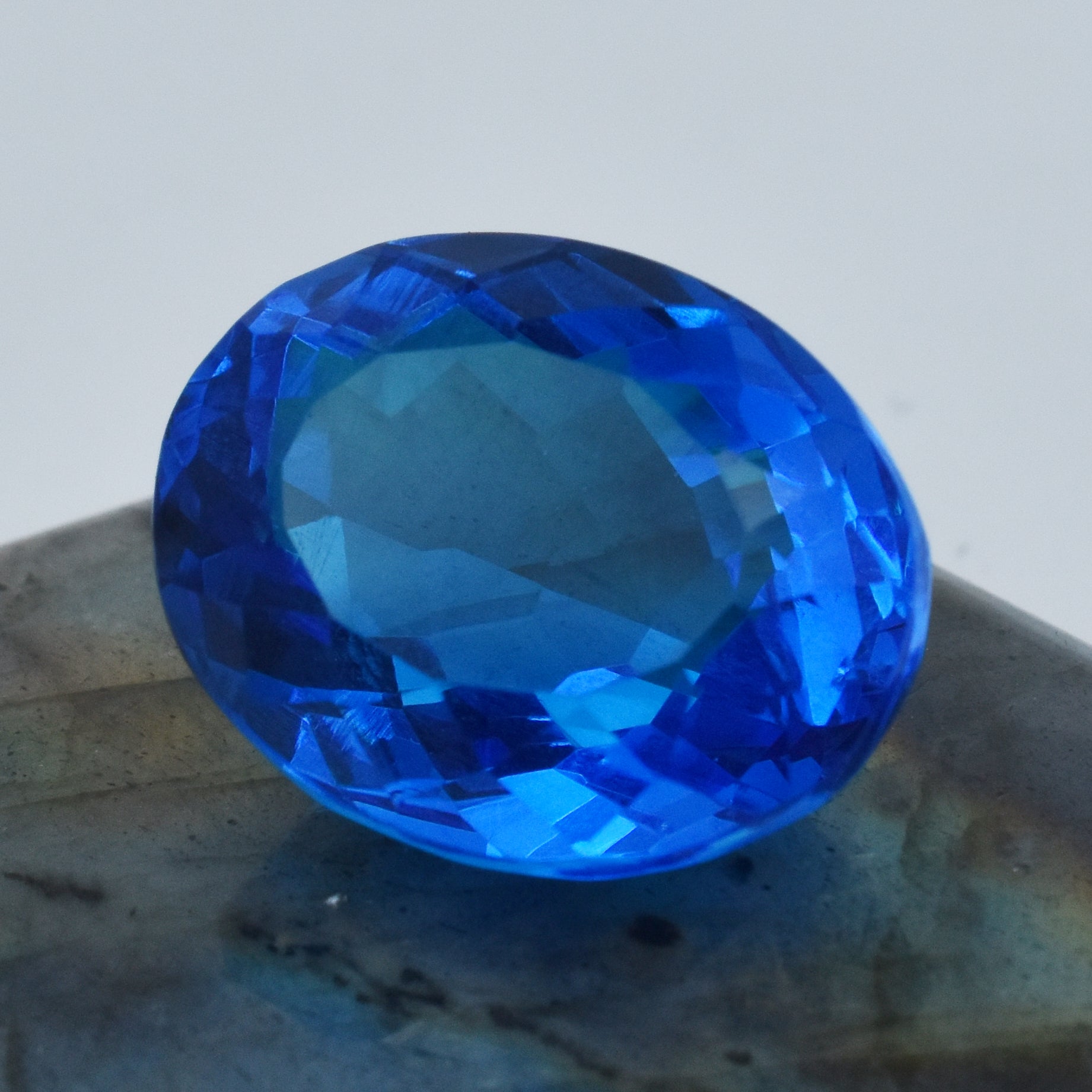 Certified Natural 18.35 Carat Oval Cut Blue Tanzanite Loose Gemstone Attractive Tanzanite Gemstone