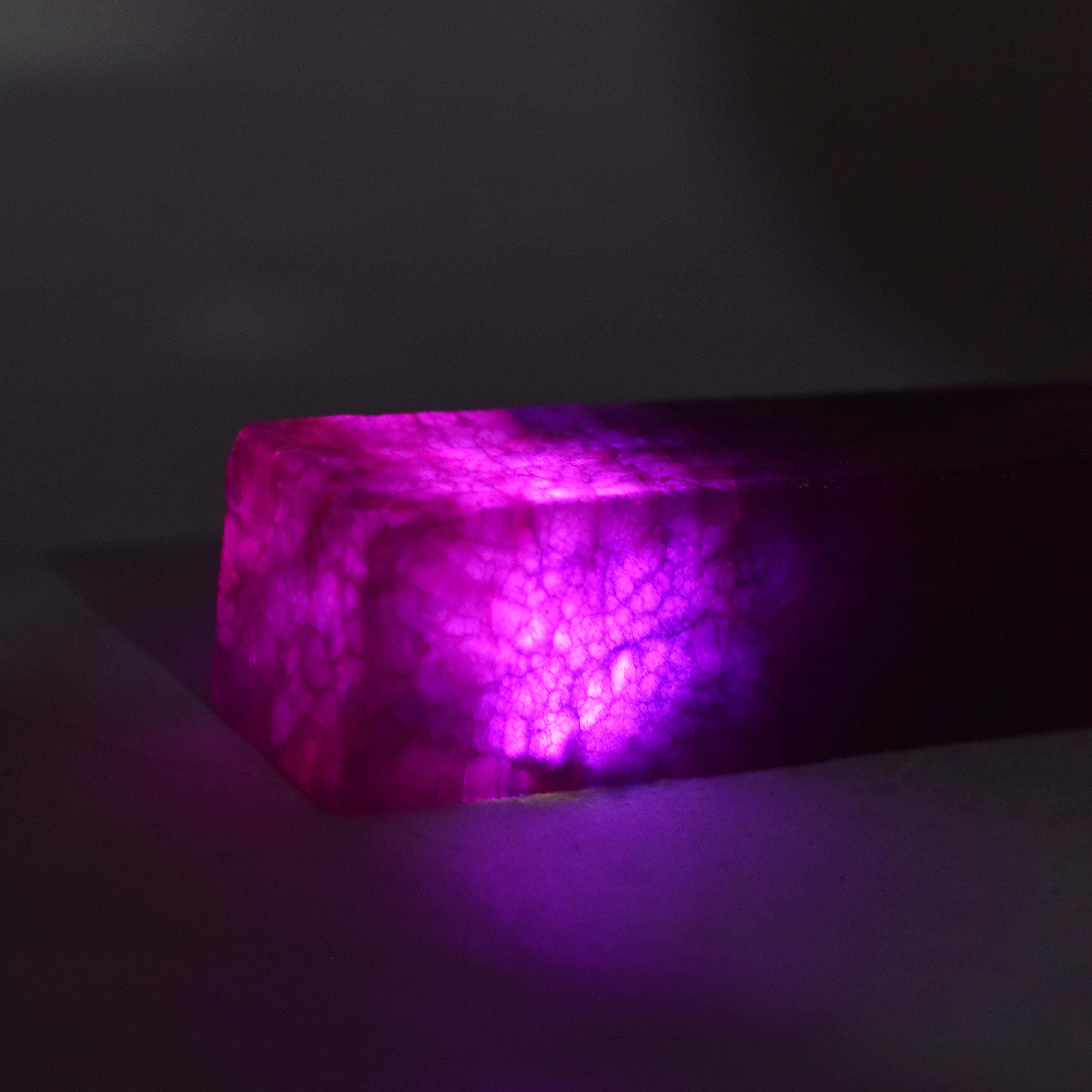 Uncut Raw Loose Gemstone 100.23 Ct Natural Uncut CERTIFIED Purple Sapphire Rough Free Shipping Free Gift With Excellent Quality&nbsp;