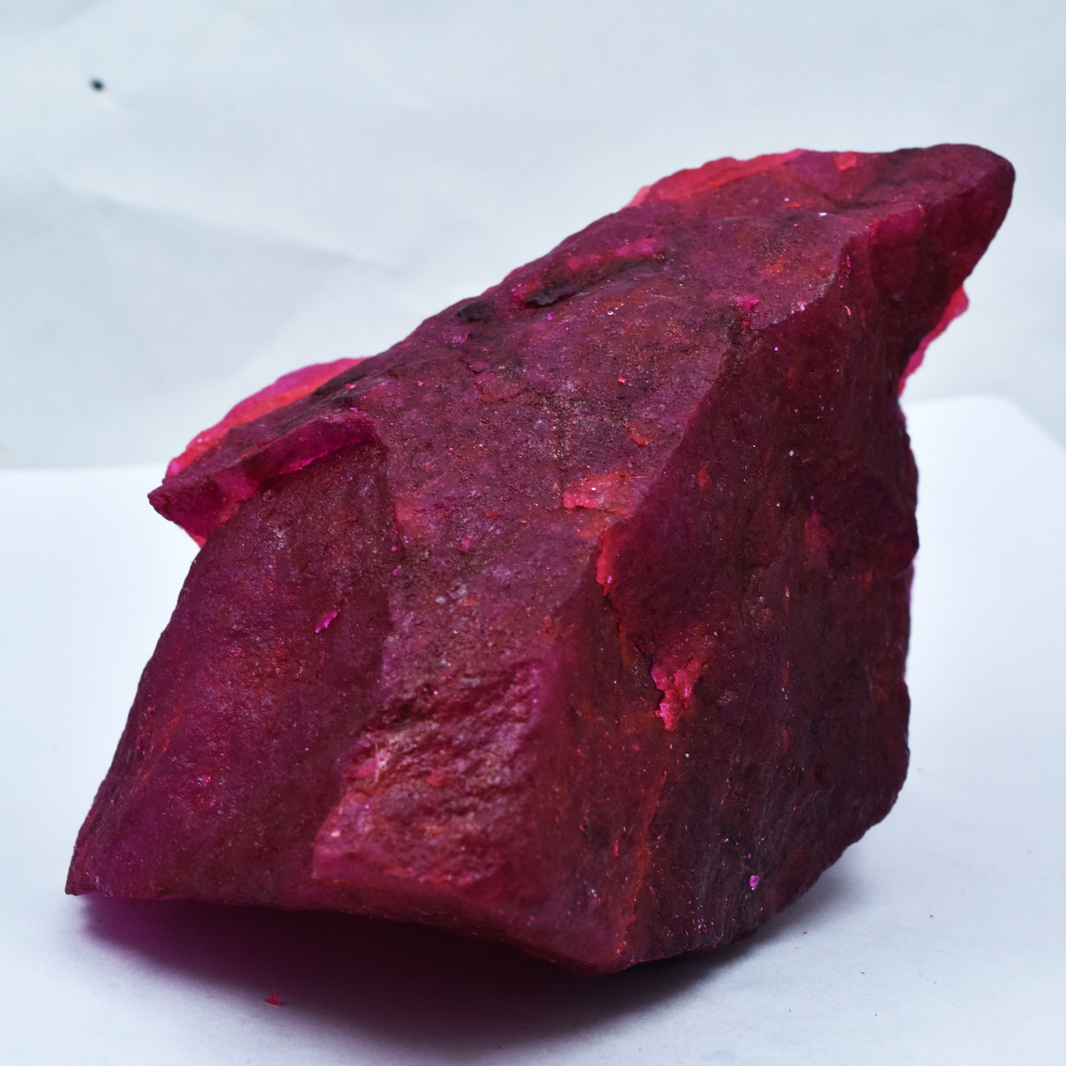 Discount Sale !! Astrologically Healing Earth Mined Certified 4000 Carat Approx Natural Uncut Shape Red Ruby Raw Gemstone Rough From Africa