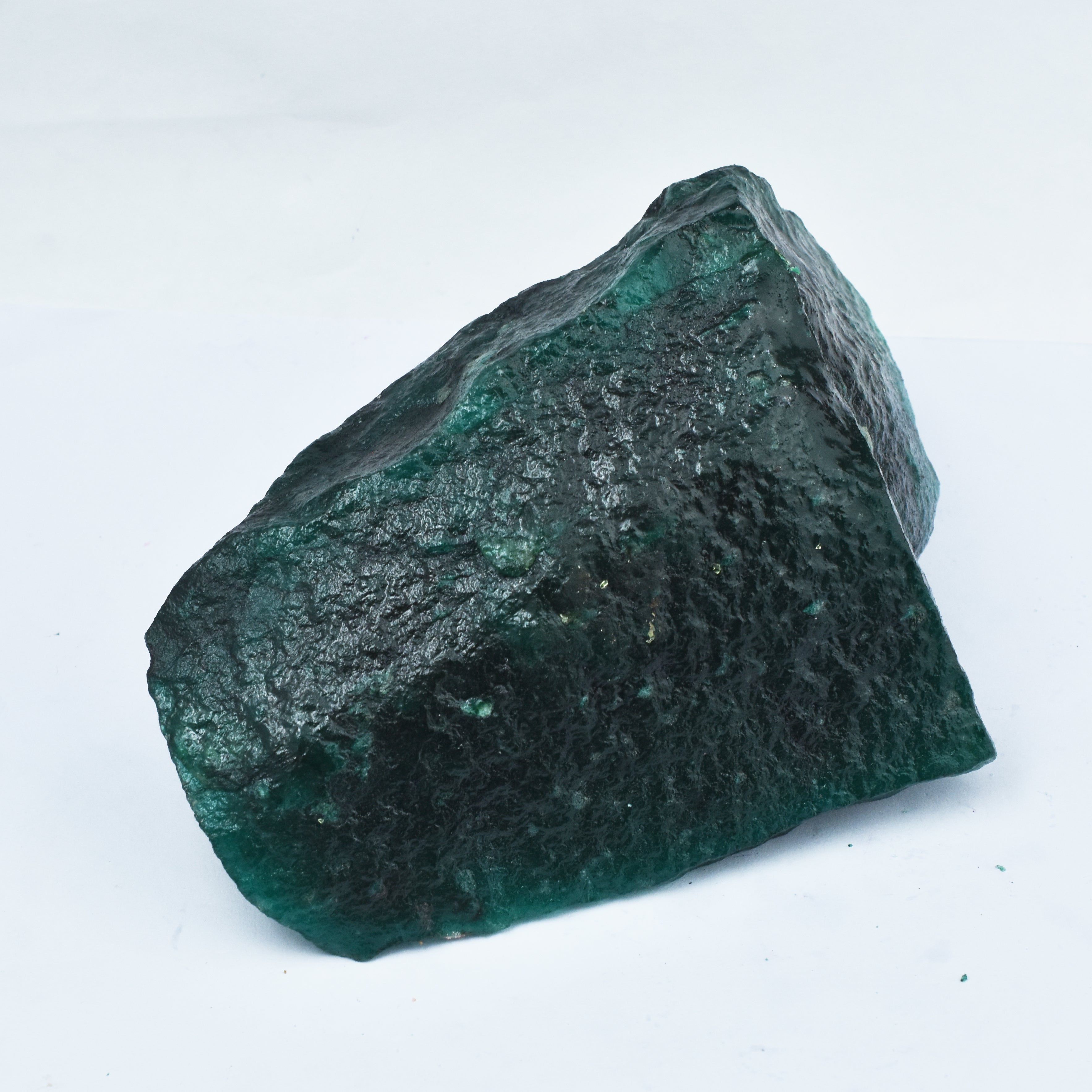 Emerald rough 3000 + Carat Certified Natural Uncut Shape Earth Mined Colombian Mines Green Emerald Rough Rare Found Rock Gemstone For bring good luck, financial prosperity, and overall well-being