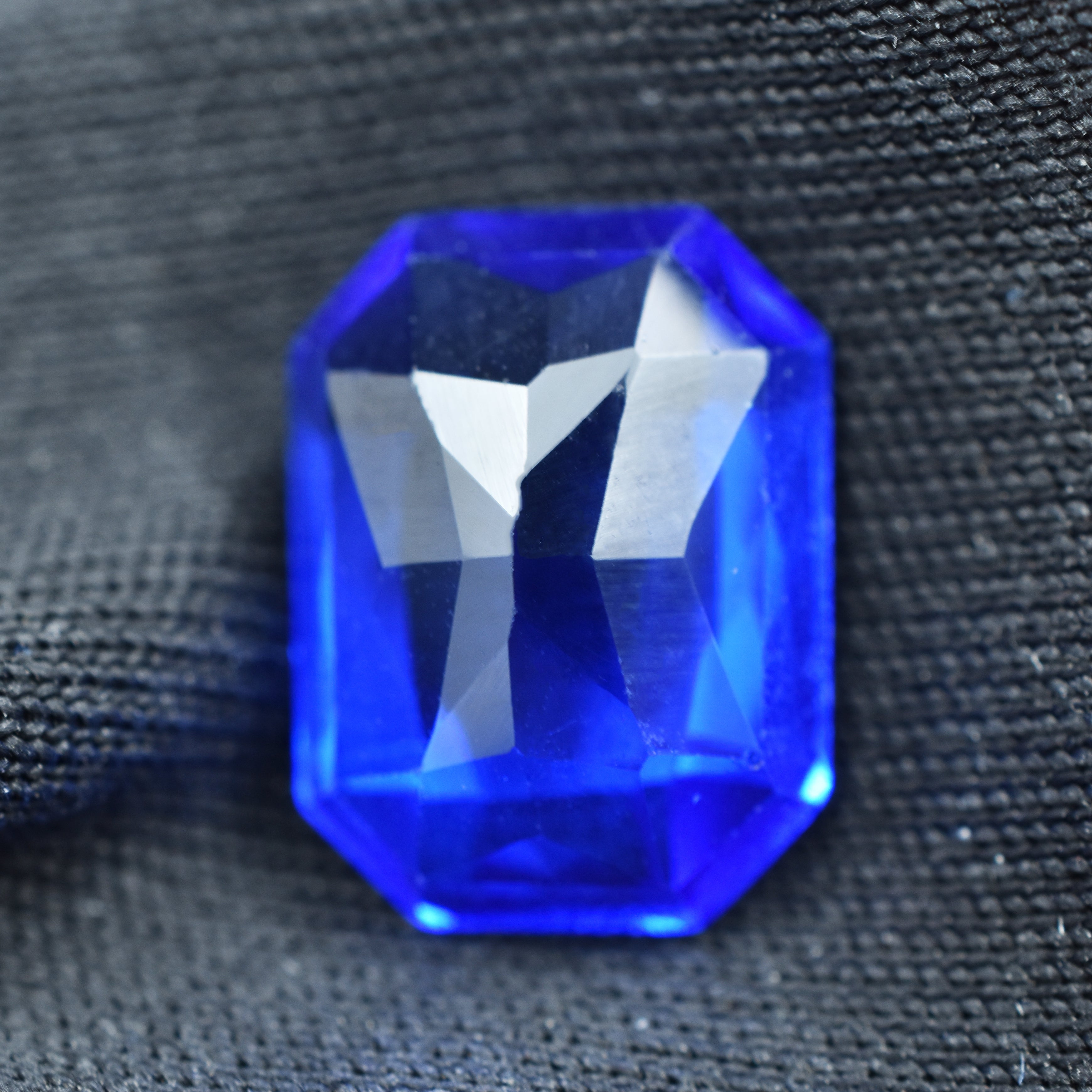 World's Best Blue Tanzanite Gem Only For You 5.30 Carat Blue Tanzanite Emerald Cut Certified Natural Loose Gemstone Jewelry Making Tanzania Gemstone