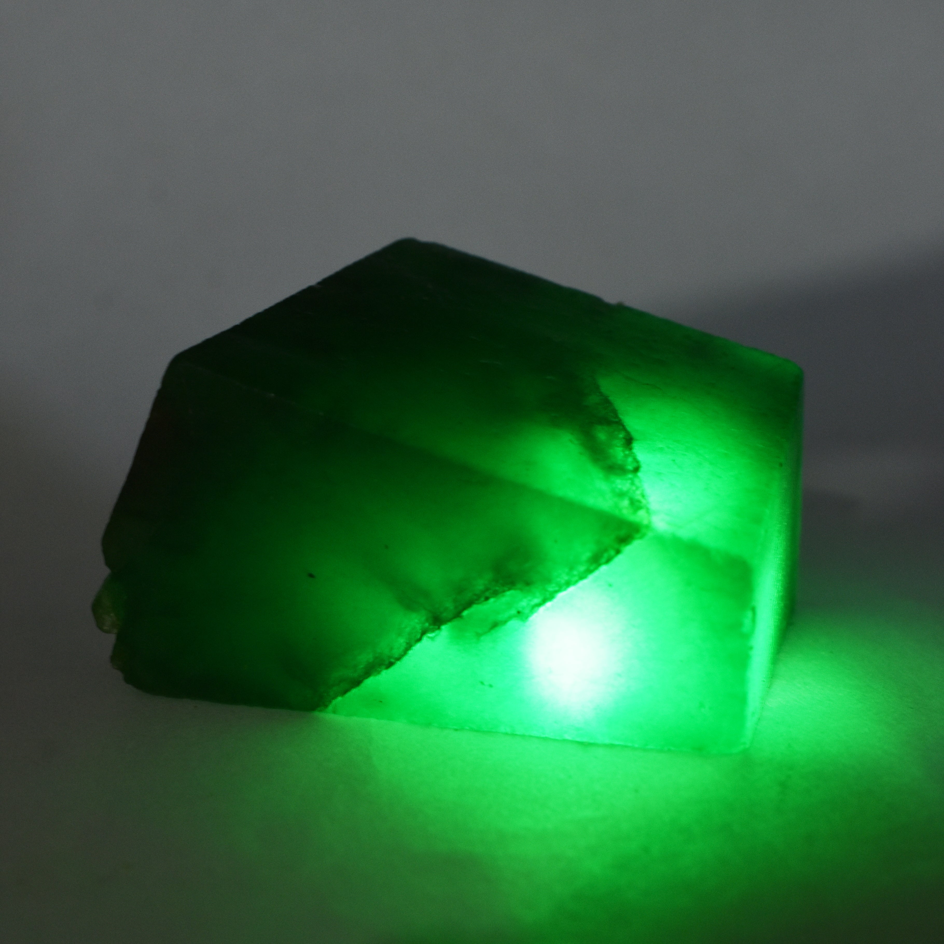 Healing Emerald Uncut Rough Natural 285.90 Carat Green Emerald Rough Loose Gemstone, Emerald Rough From Colombia