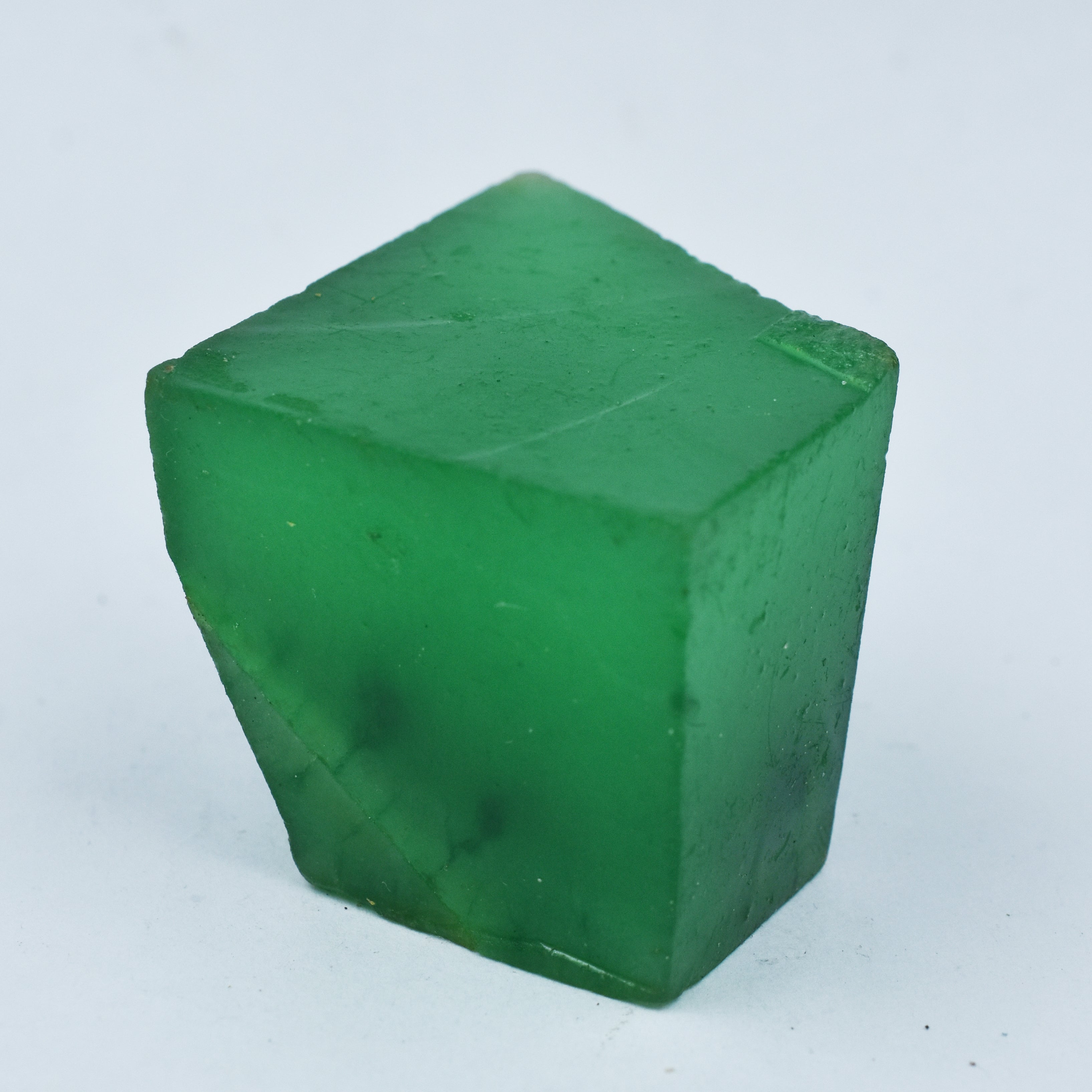 Amazing Quality Uncut Shape Earth Mined 385 Carat Certified Natural Huge Green Emerald Rough Loose Gemstone From Colombian Green Emerald Free Shipping Free Gift