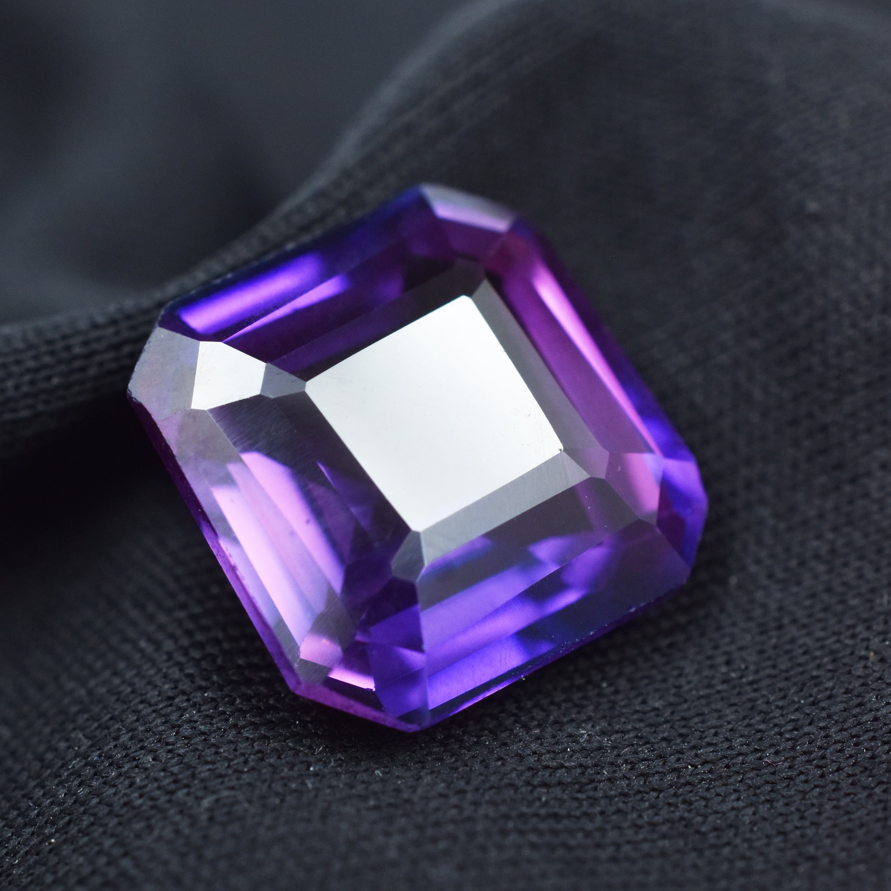 9.85 Carat Rare Natural AAA+ Flawless Royal Purple Color Change Sapphire Square Cut Loose Gemstone Certified-AAA Top Quality Gemstone/Ring & Jewelry Making Gemstone Excellent Size For Ring