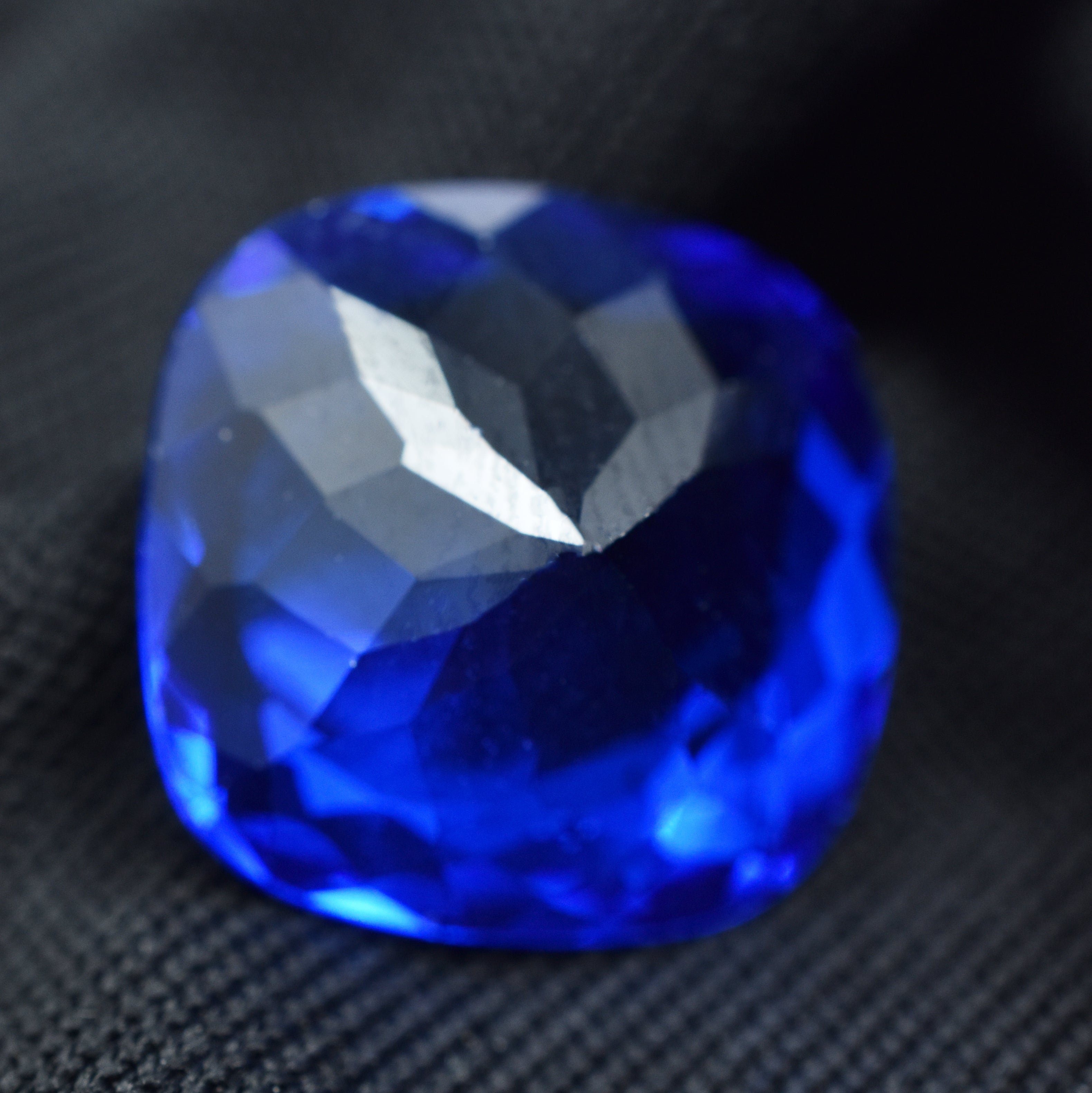 Natural Square Cushion Cut 7.40 Carat Blue Color Tanzanite Loose Gemstone Tanzanite Jewelry Free Shipment With extra Gift