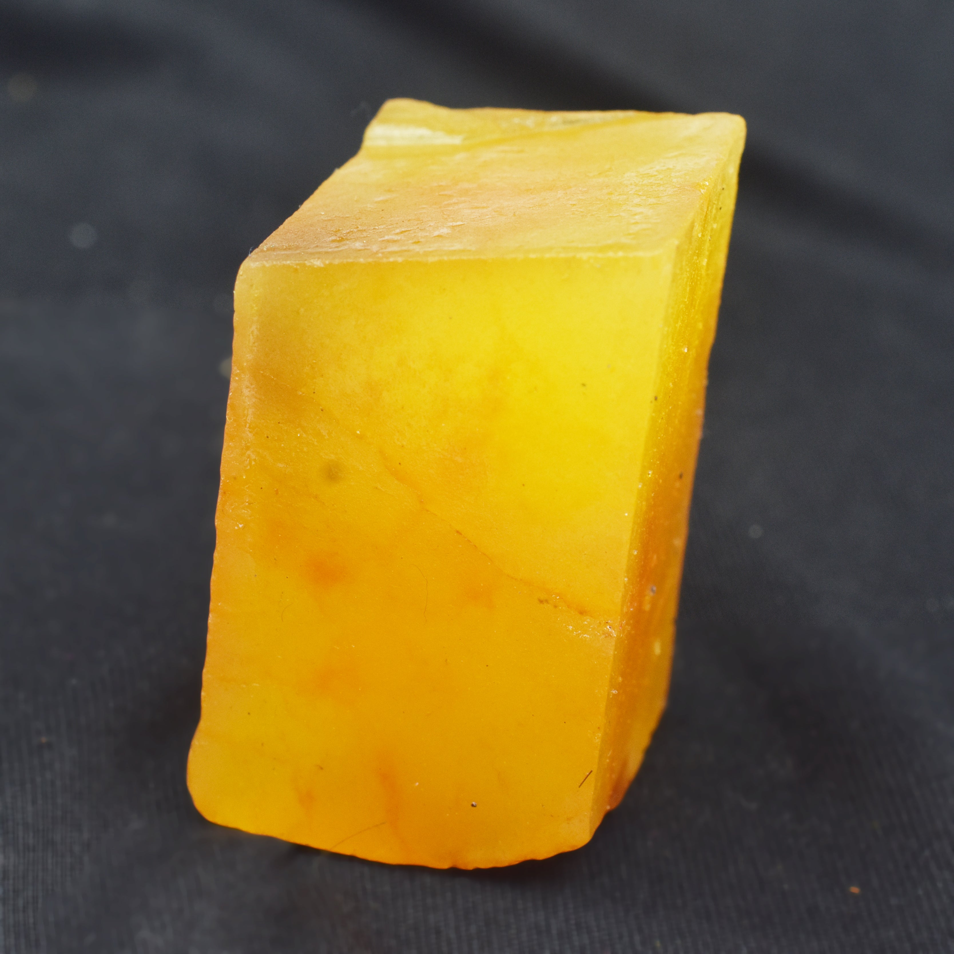 Big Sale !! 488.95 Ct Natural Yellow Certified Sapphire Specimen Row Rough Earth Mined Row Loose Gemstone Genuine Heliodor Yellow Beryl Rough Gemstone Best Gift For Her/him