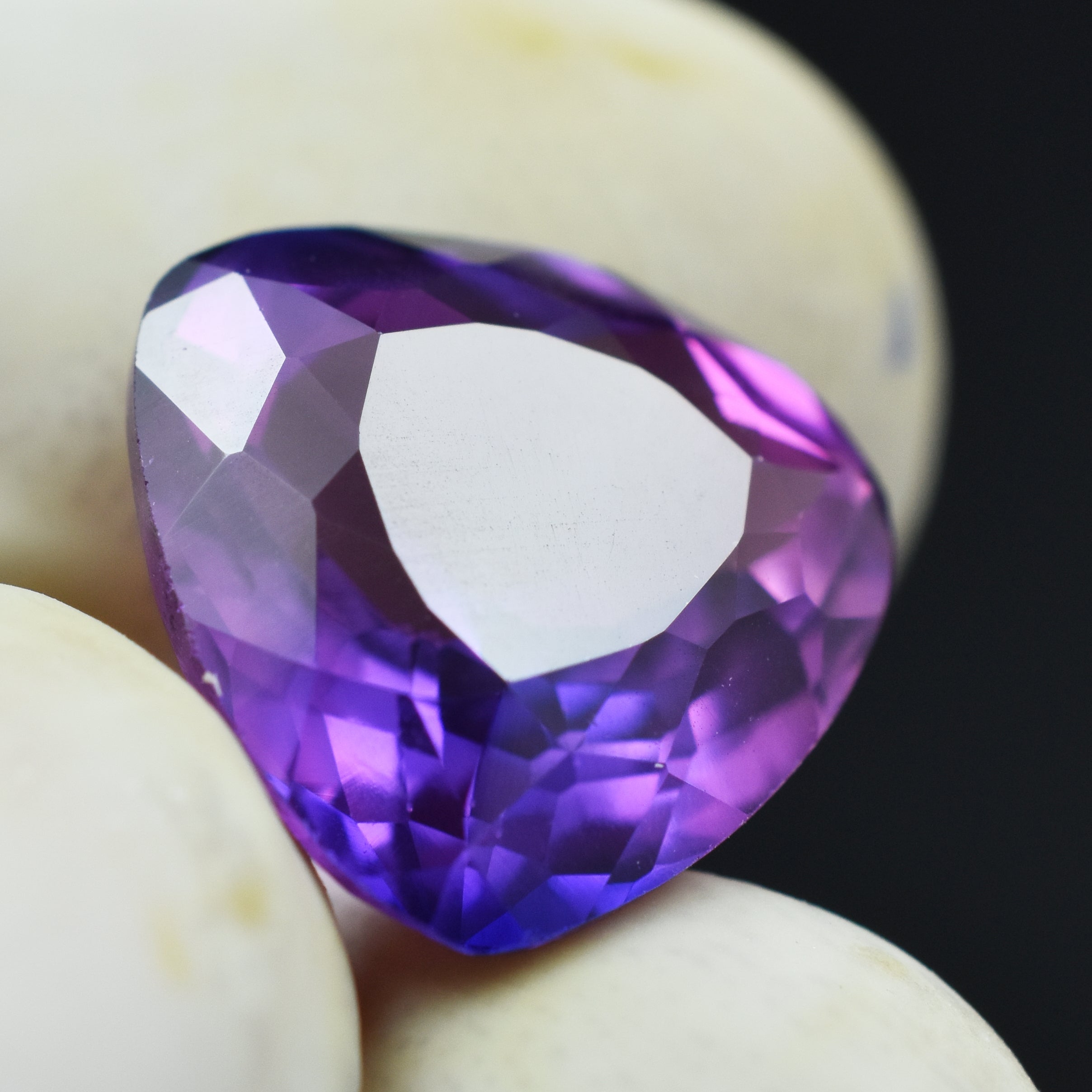 Demandable Tanzanite Gem 7.45 Carat Certified Natural Purple Trillion Cut Loose Tanzanite Gemstone