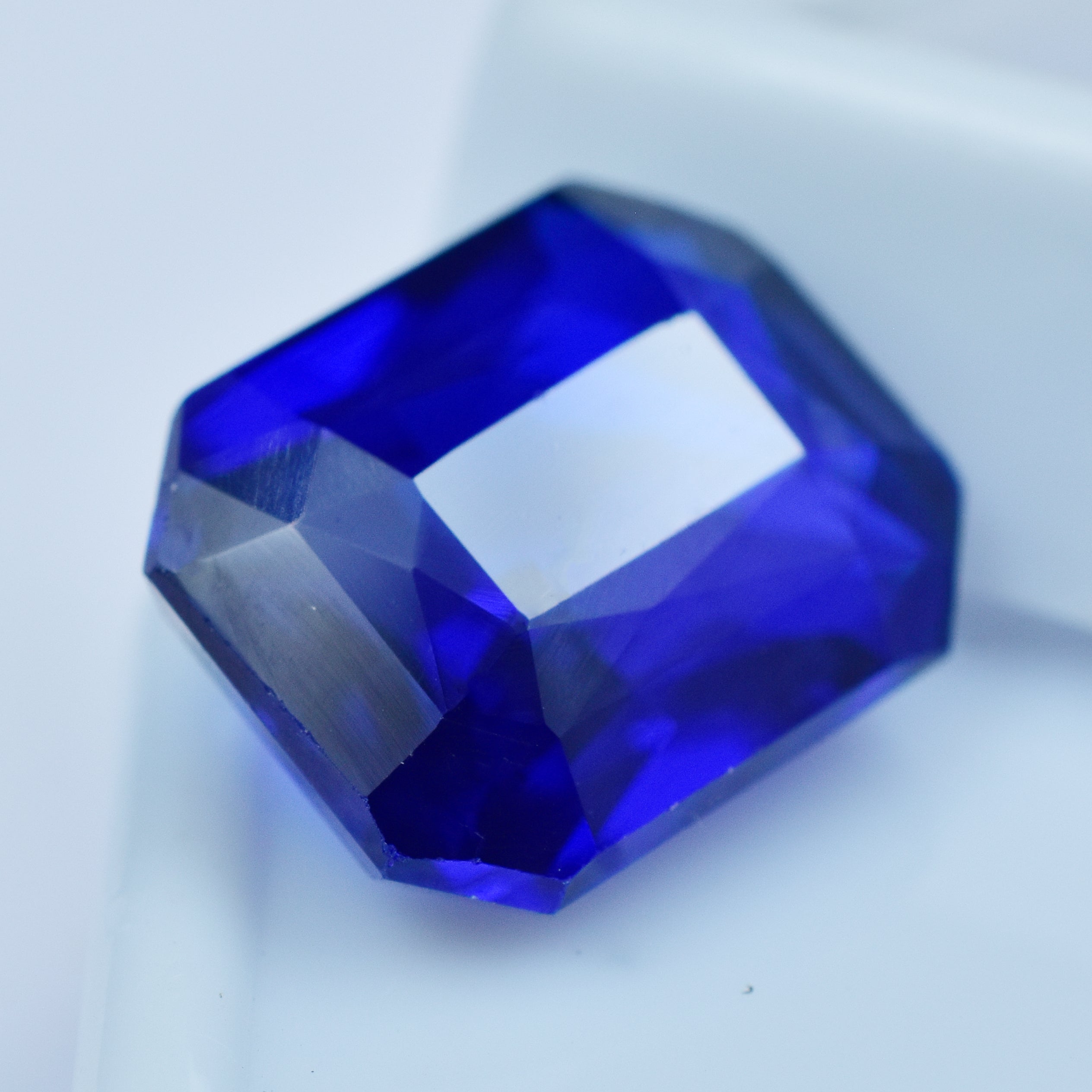 Beautiful Blue Color Emerald Cut Tanzanite 9.50 Carat Natural Blue Tanzanite Certified Loose Gemstone