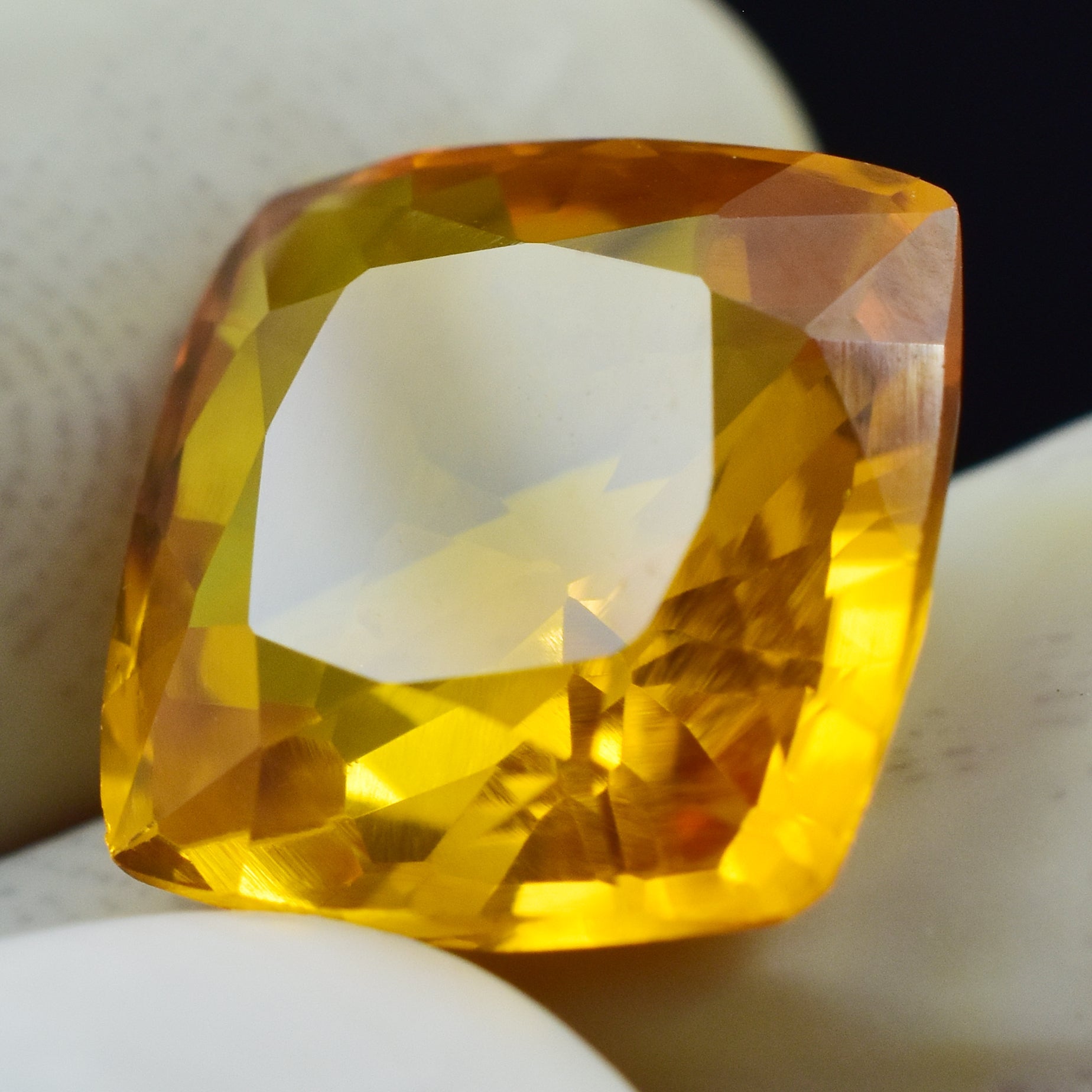 Best Certified Symbolism Sapphire Gem 7.45 Carat Square Cushion Cut Beautiful Yellow Sapphire Natural Loose Gemstone