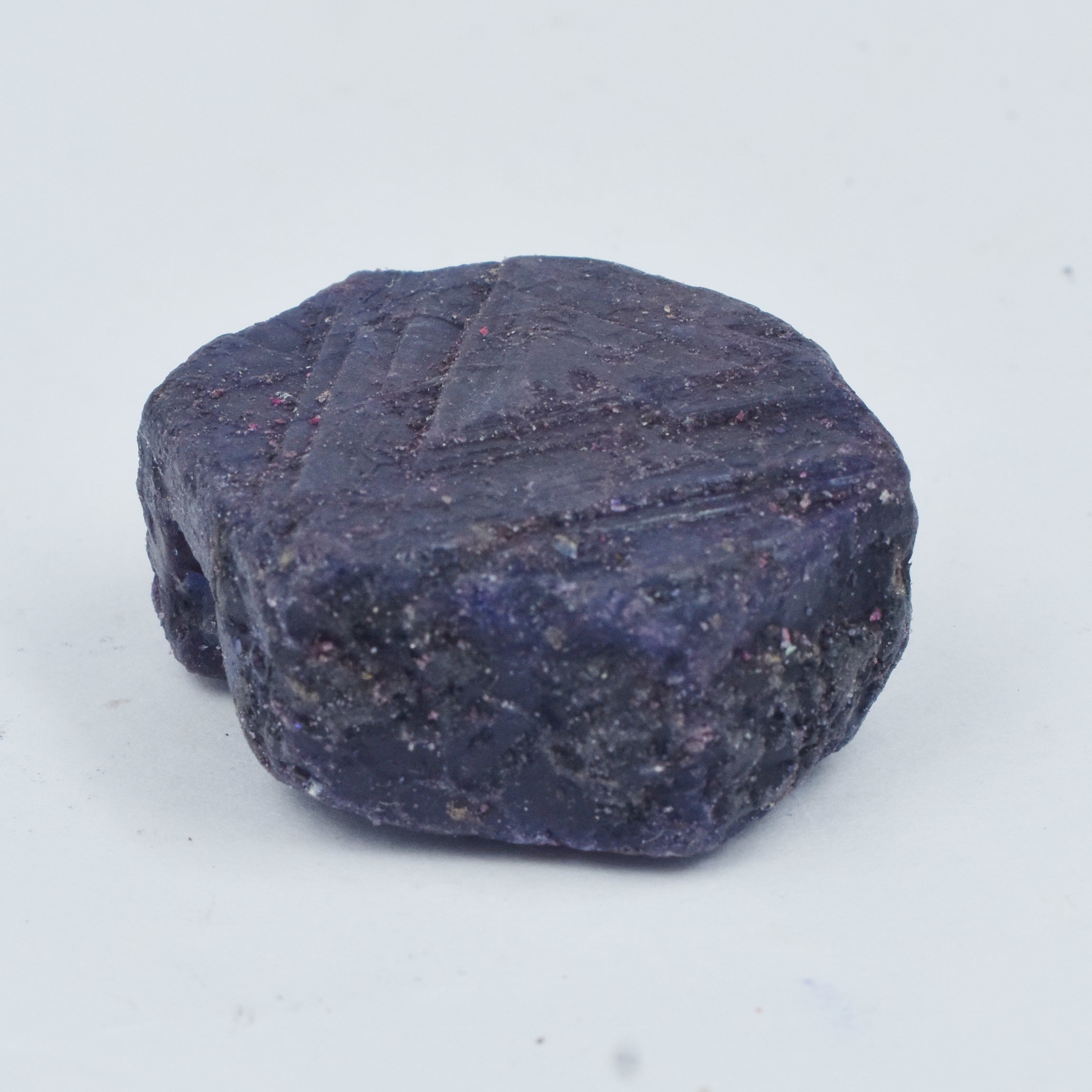 160.35 Ct Uncut Rough Natural Purple Sapphire CERTIFIED Fresh Quality Natural Healing Earth-Mined Loose Raw Rough Shape 35x30x21 mm African Purple Sapphire Raw Chunk Uncut