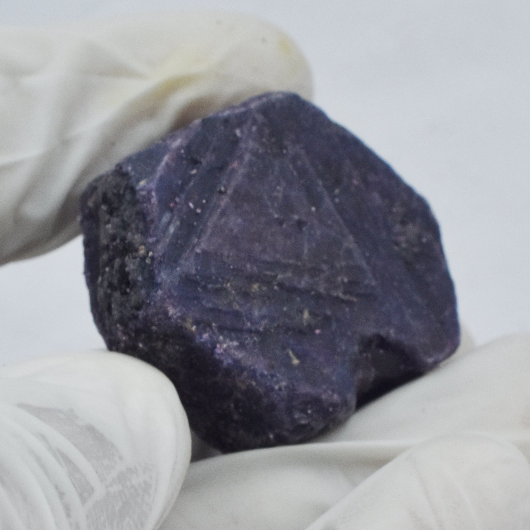 160.35 Ct Uncut Rough Natural Purple Sapphire CERTIFIED Fresh Quality Natural Healing Earth-Mined Loose Raw Rough Shape 35x30x21 mm African Purple Sapphire Raw Chunk Uncut