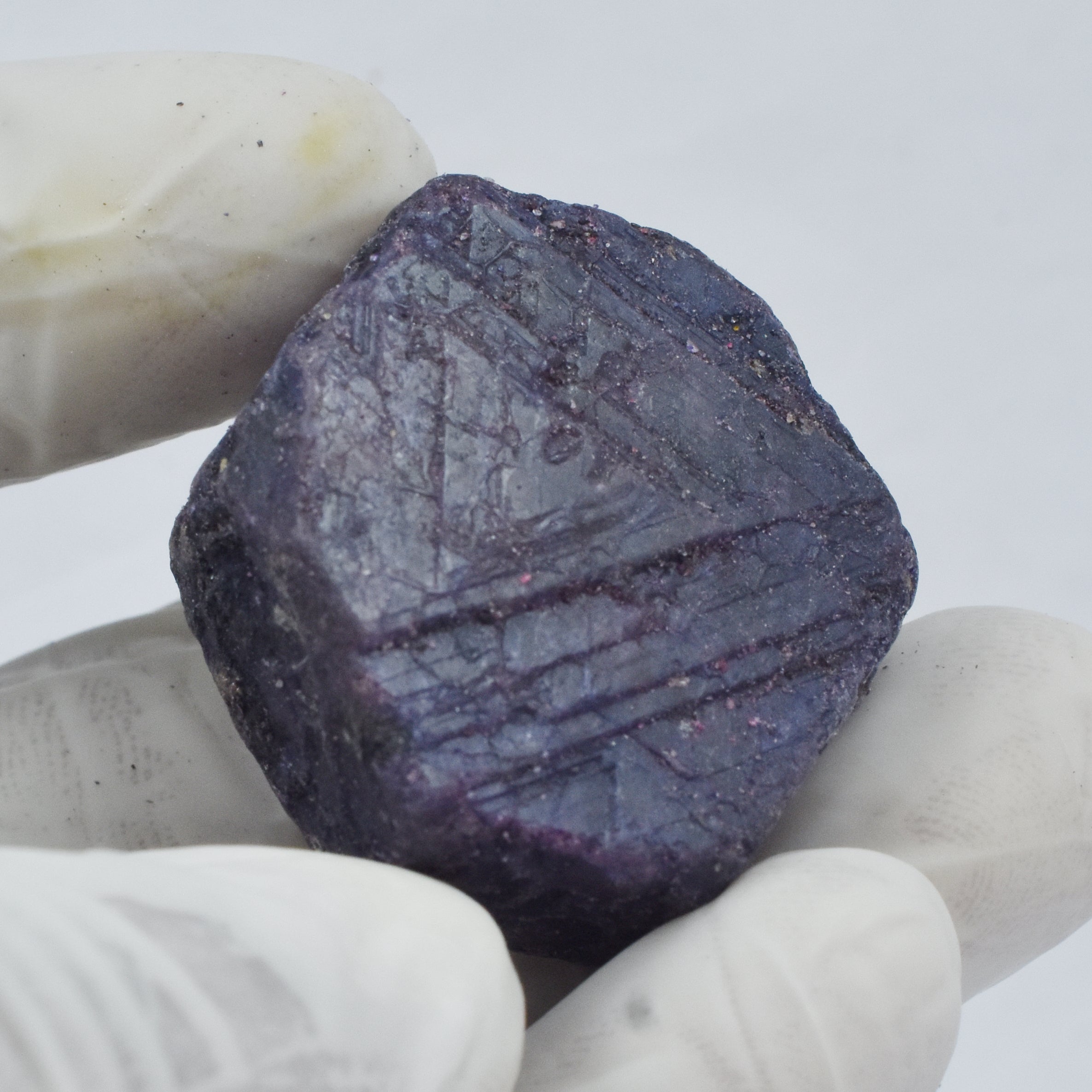 160.35 Ct Uncut Rough Natural Purple Sapphire CERTIFIED Fresh Quality Natural Healing Earth-Mined Loose Raw Rough Shape 35x30x21 mm African Purple Sapphire Raw Chunk Uncut