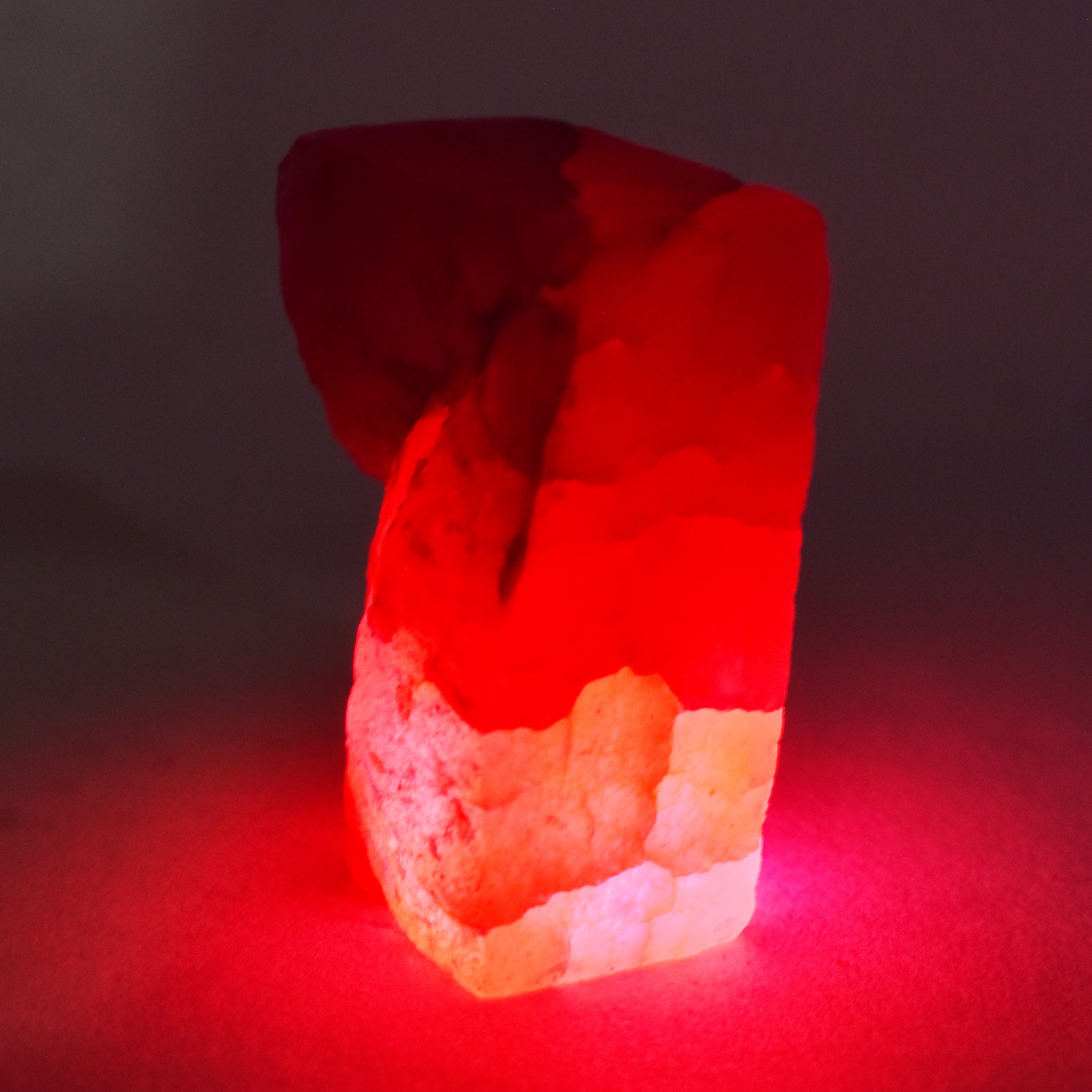 Ruby Free Shipping 256.87 Carat Natural Certified Meditation African Pigeon Blood Red Rough Rocks and Minerals 36x21x18 mm With Excellent quality