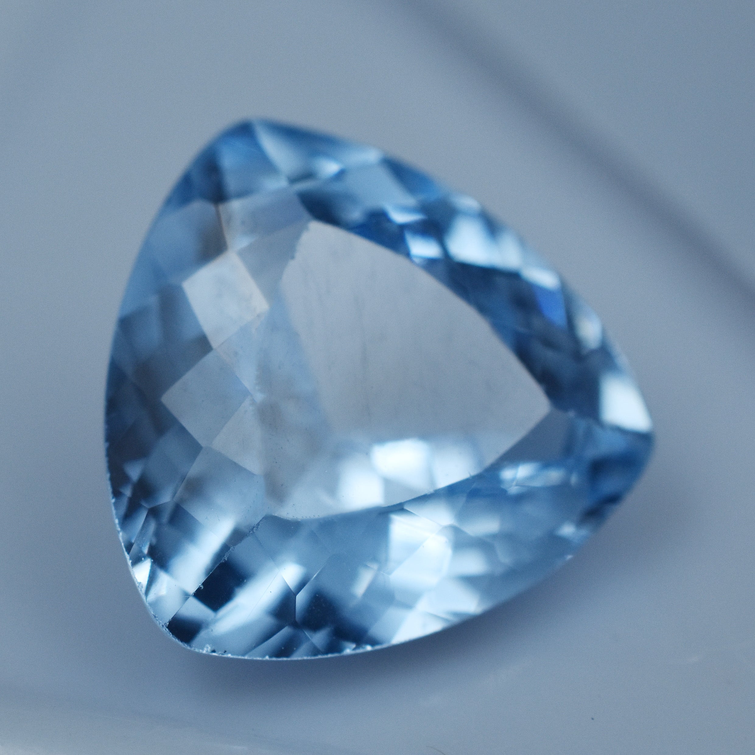 September Sapphire Gem Natural Certified 4.00 Carat Natural Trillion Cut Light Blue Sapphire Loose Gemstone