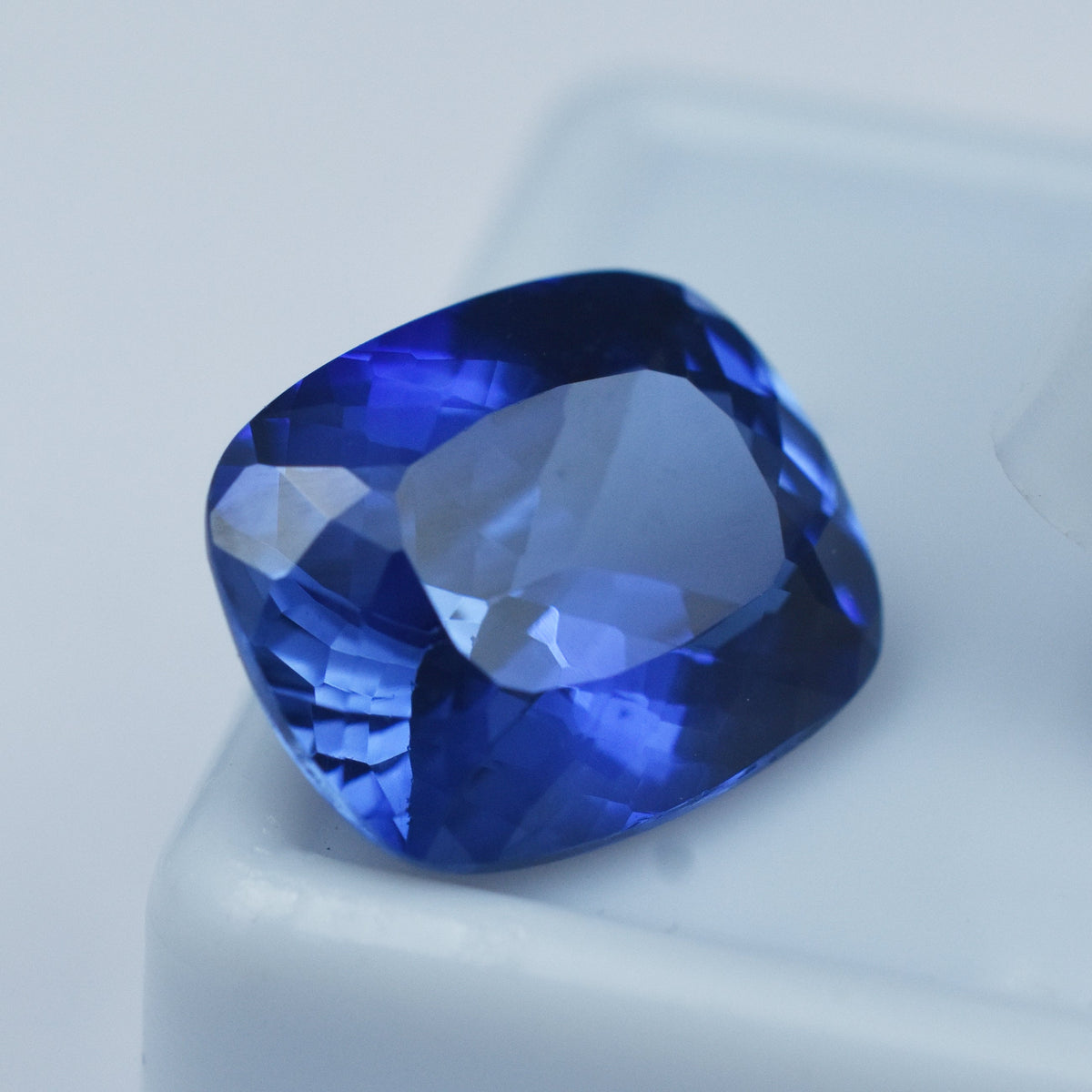 Natural Loose Tanzanite Gemstone 7.90 Carat Blue Tanzanite Certified Natural Cushion Cut Tanzania's Best Blue Tanzanite Gem For You Use As A Gift