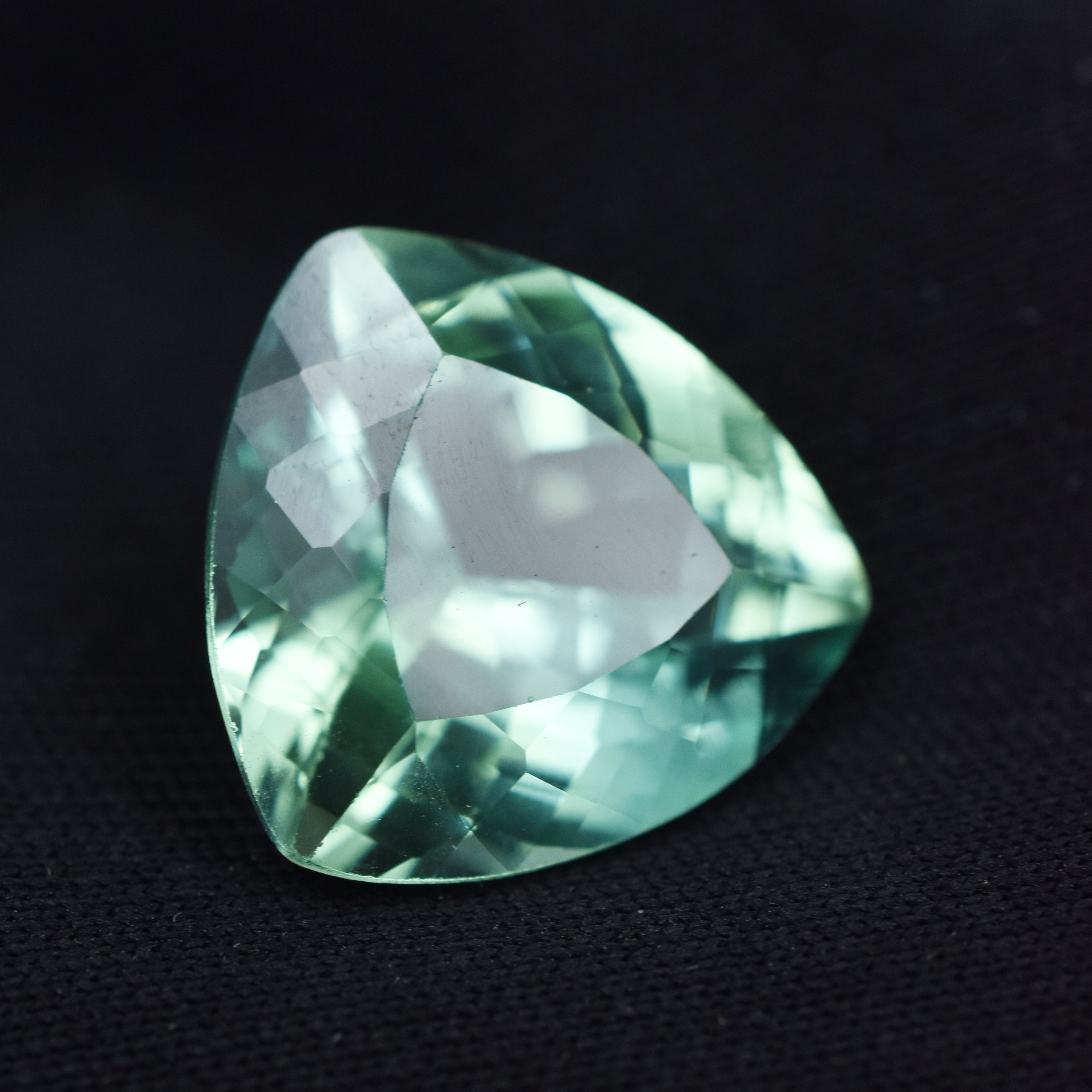 Most Attractive Montana Sapphire Certified Natural 10.40 Carat Trillion Cut Loose Gemstone Bluish Green Sapphire Imported From Sri-Lanka