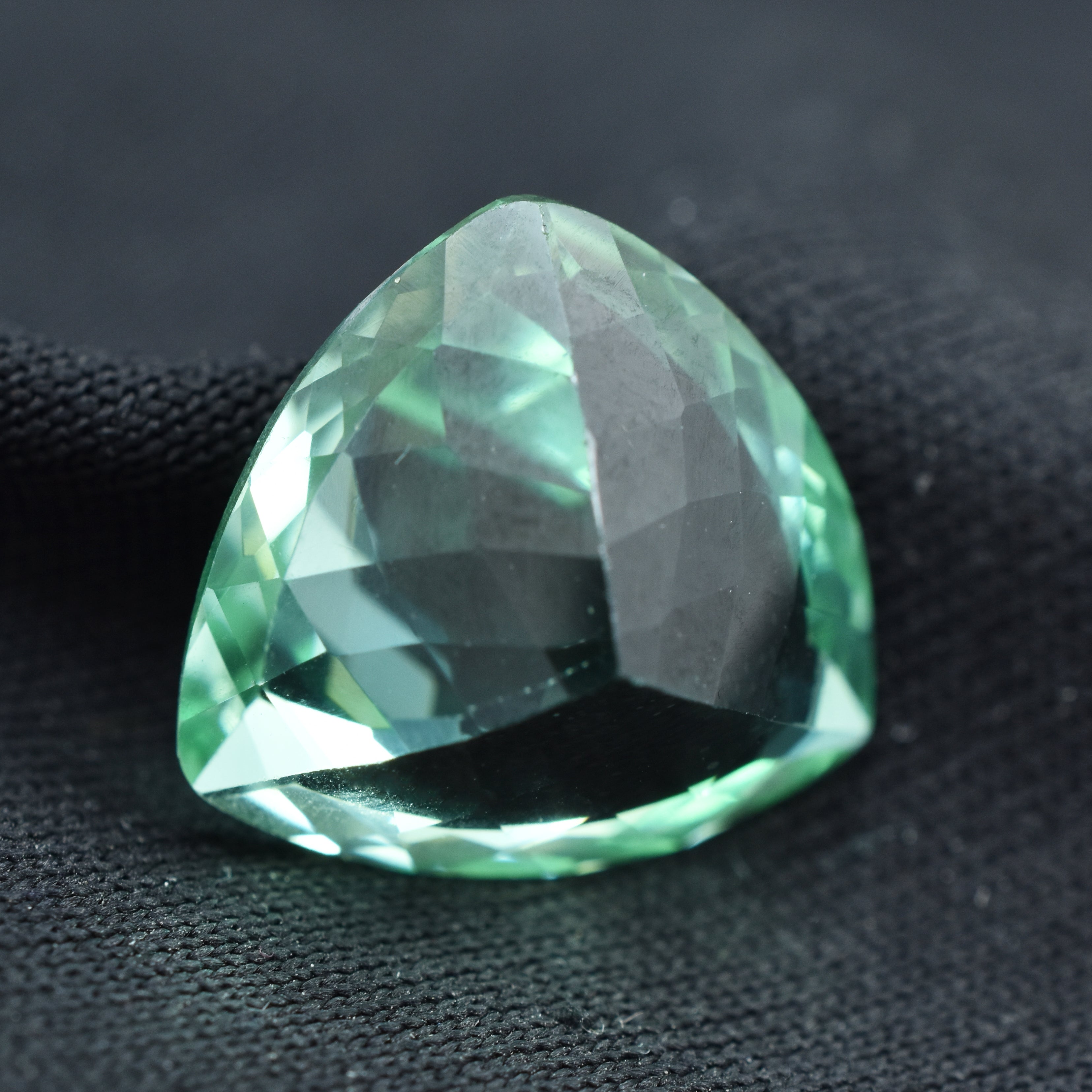 Most Attractive Montana Sapphire Certified Natural 10.40 Carat Trillion Cut Loose Gemstone Bluish Green Sapphire Imported From Sri-Lanka