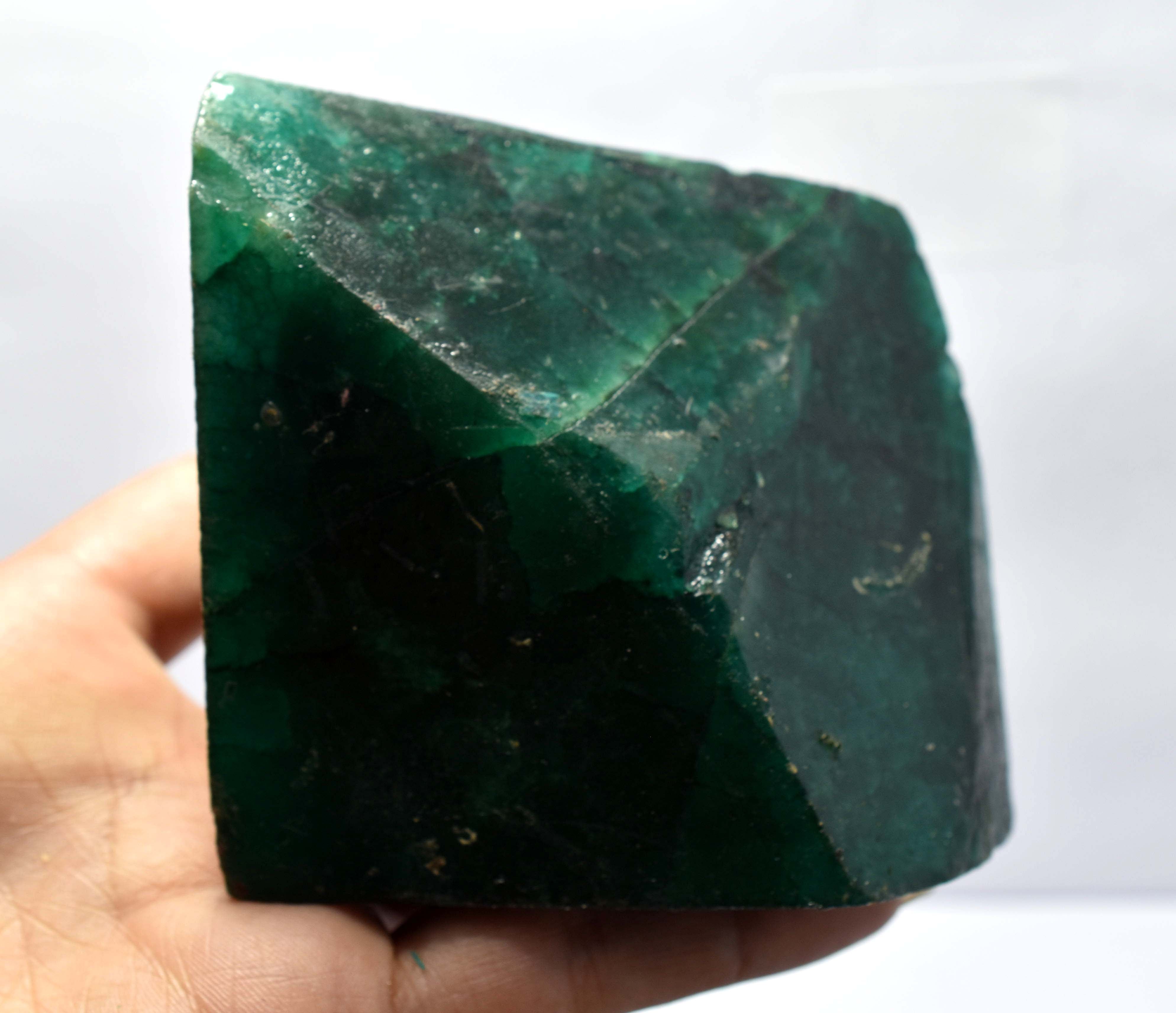 High-class Quality 3000 Carat Approx. Certified Natural Green Emerald Rough Uncut Healing Earth Mined Colombian Mines Rare Found Rock Gemstone