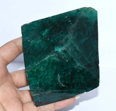 High-class Quality 3000 Carat Approx. Certified Natural Green Emerald Rough Uncut Healing Earth Mined Colombian Mines Rare Found Rock Gemstone