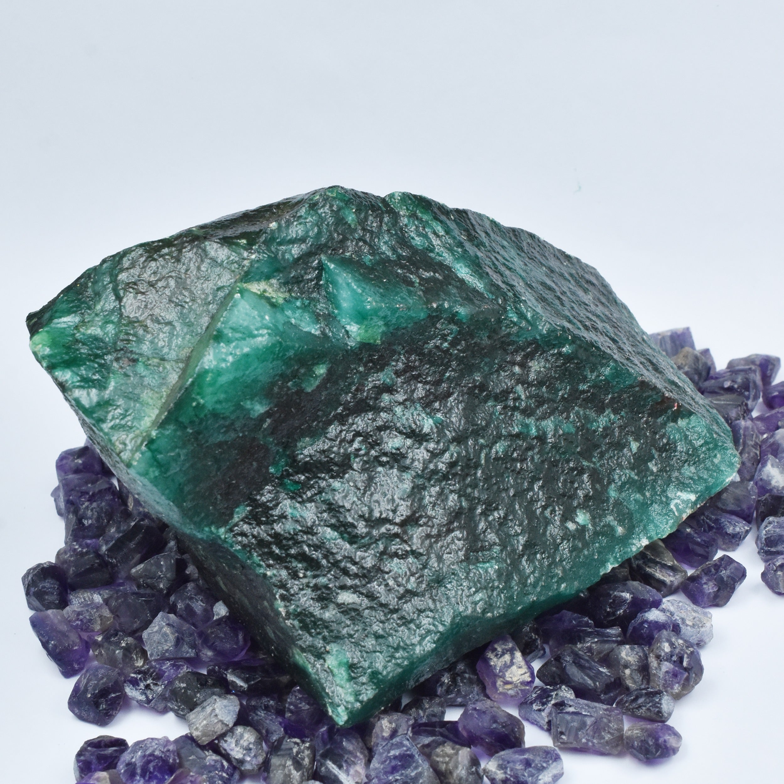 Certified Natural Green Emerald Rough From Colombian Green Emerald Raw Rough 800 Ct approx. Amazing Rough Gemstone Healing Earth-Mined Emerald Rough Gift For Her/him