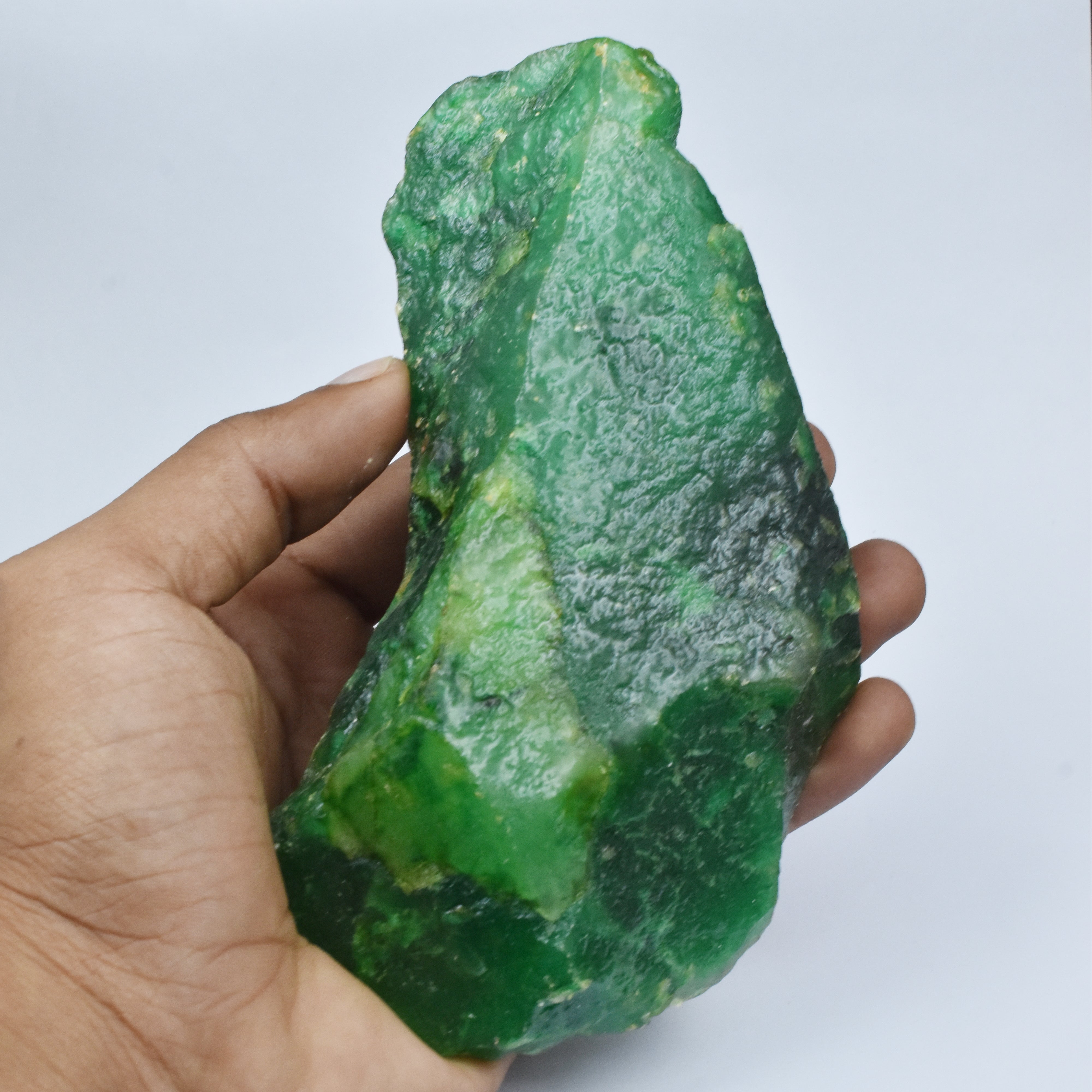 Hurry Up On Sale - Emerald 666 Carat Natural Certified Loose Gemstone Green Emerald Raw from Colombia Superb Quality Now Fresh New Winter Offer