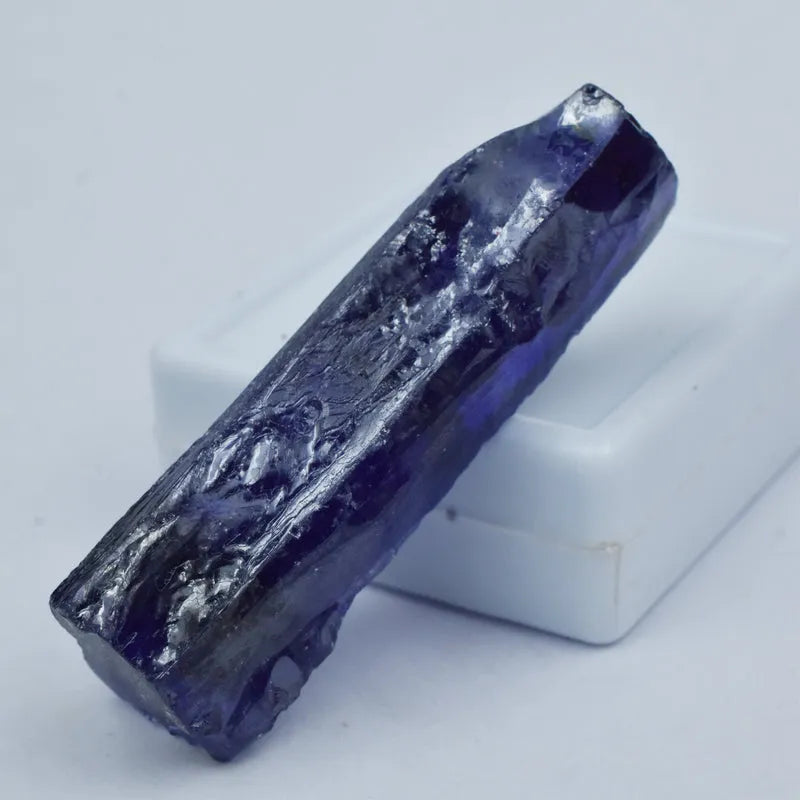 rough sapphire for sale