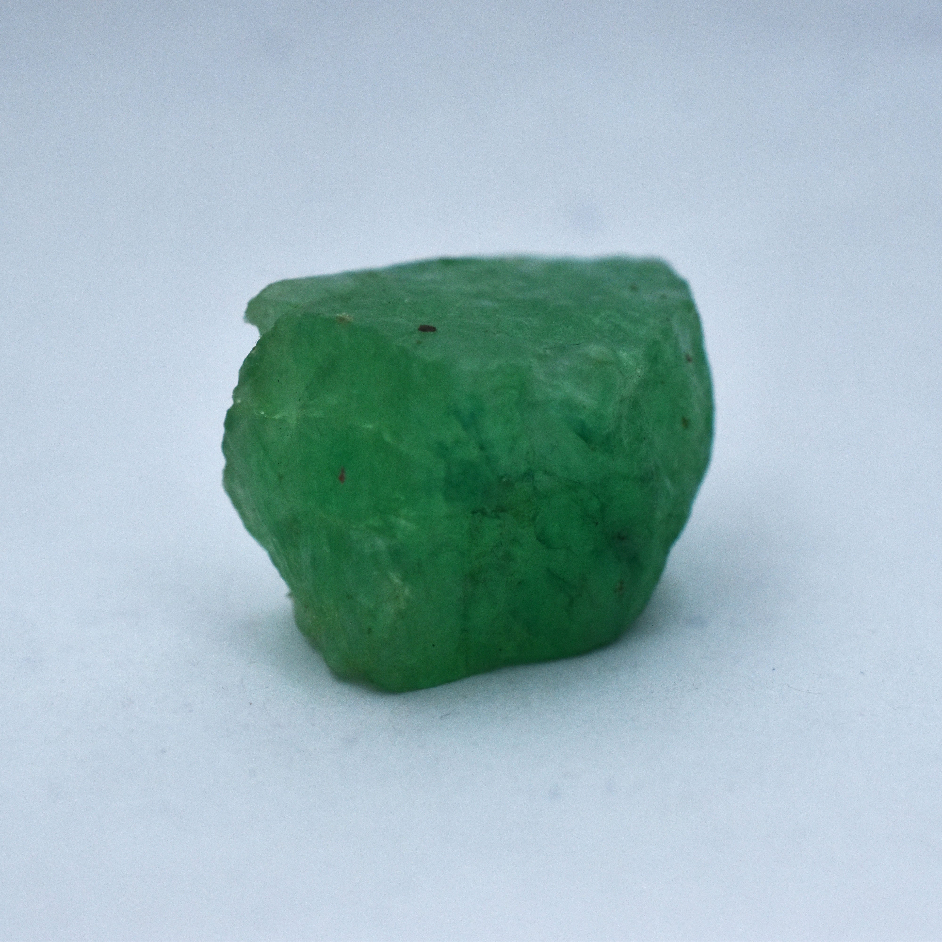 Natural Emerald Huge Rough 122.40 Ct Earth Mined Certified Green Loose Gemstone Rough Uncut Healing Earth Mined Colombian Mines Rare Found Rock Gemstone