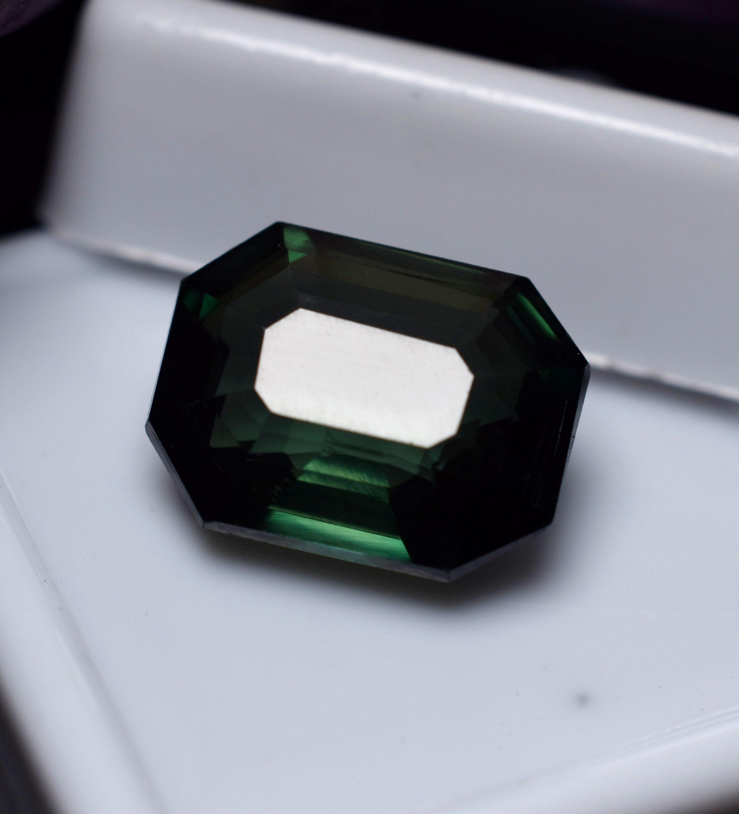 Sapphire Natural 8.65 Ct Excellent Deep Green SAPPHIRE CERTIFIED Loose Gemstone Flawless Emerald Cut