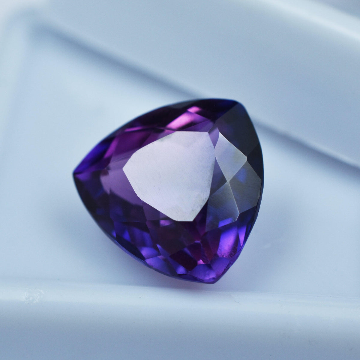 Purple Tanzanite 7.60 Carat Trillion Shape Certified Natural Purple Tanzanite Loose High Quality Gemstone Best For Protection