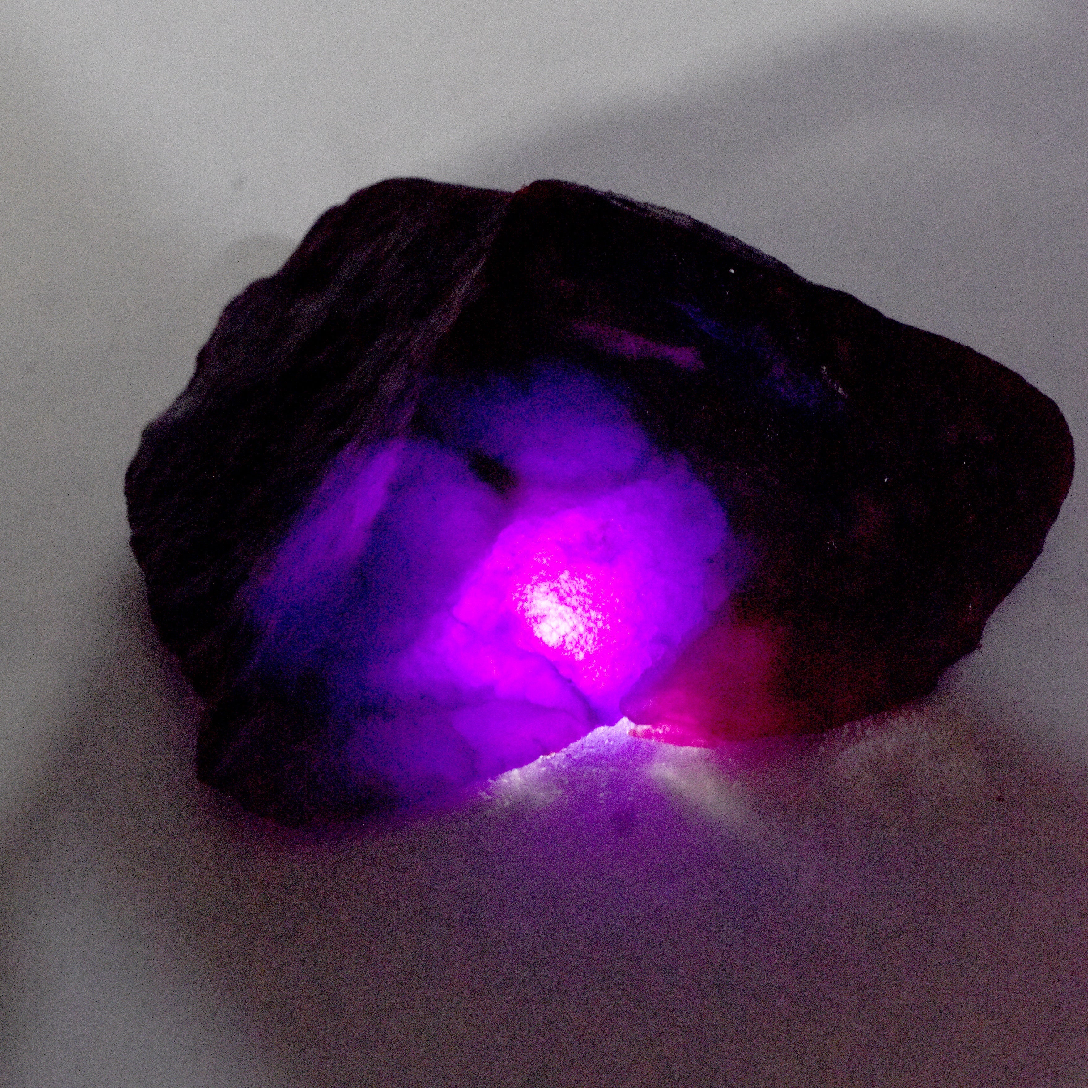 Uncut Huge Raw Rough CERTIFIED Purple Sapphire 800 Ct Natural Loose Gemstone  Uncut Shape Earth Mined Purple Sapphire Rough Rare Mines Found Rock Gemstone