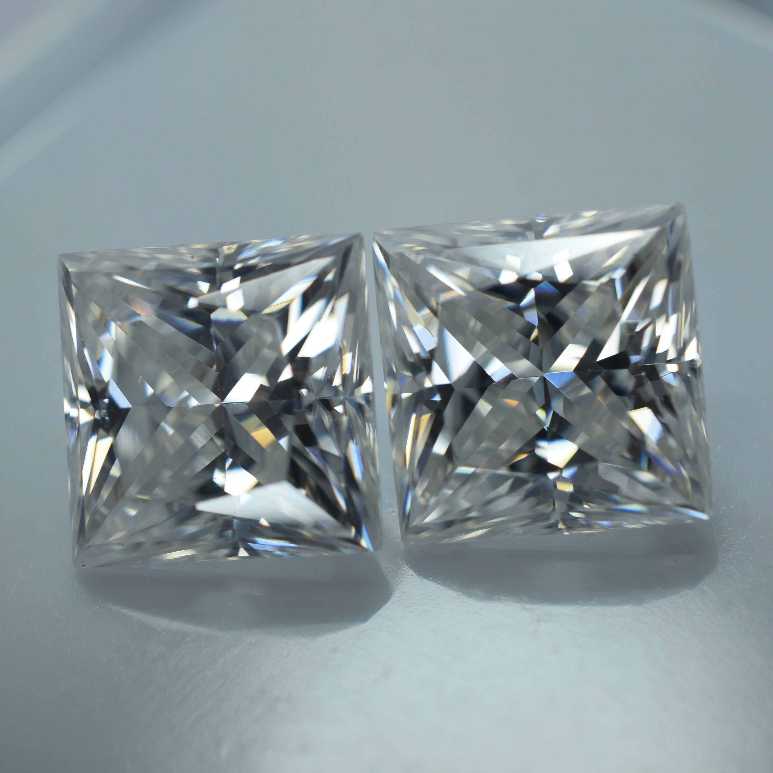 2 Pcs Moissanite Gemstone CERTIFIED 2.5x2.5 MM VVS1 D Color Pair Of Square Shape