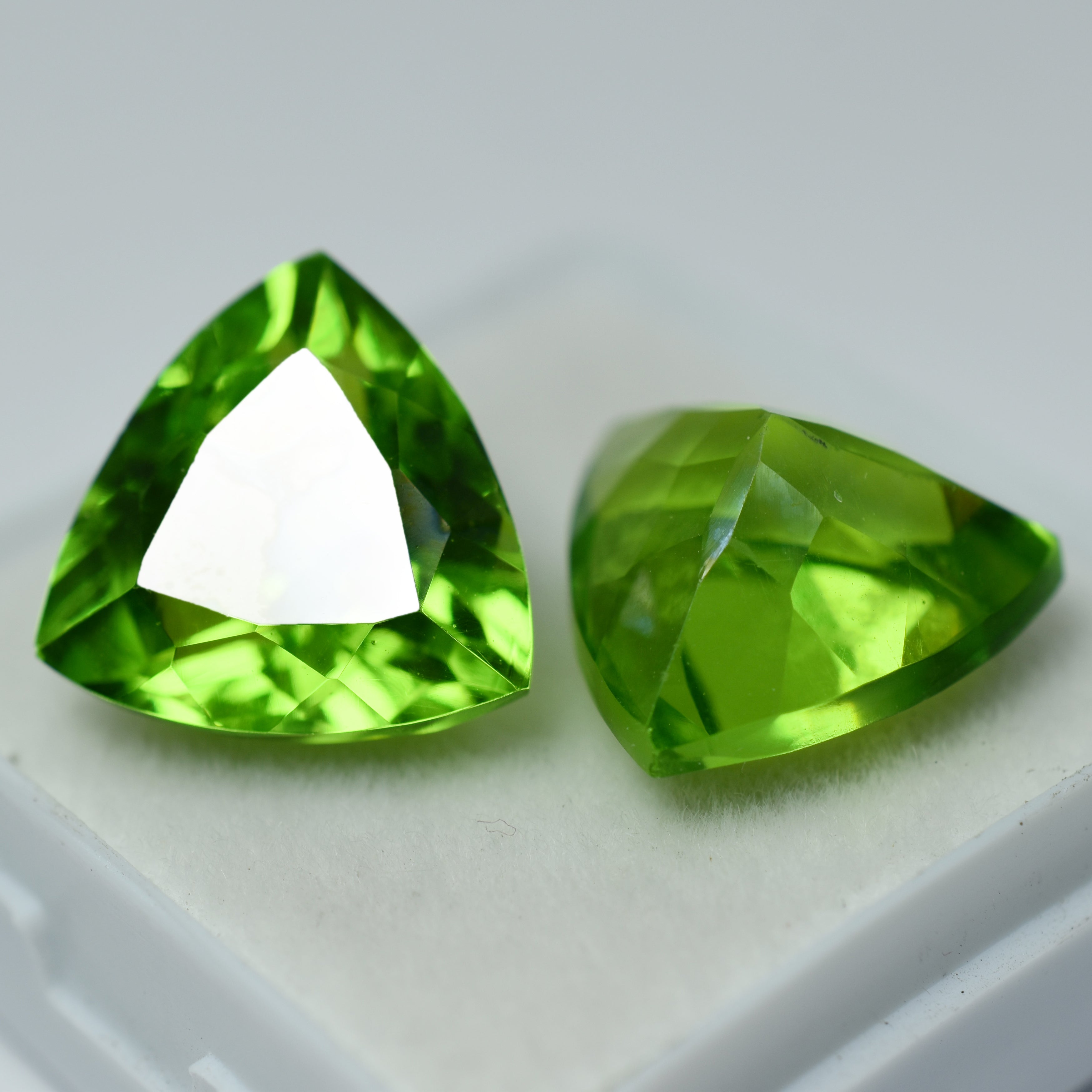 Rare Peridot Green CERTIFIED 16.00 Ct Natural Trillion Cut Loose Gemstone Pair