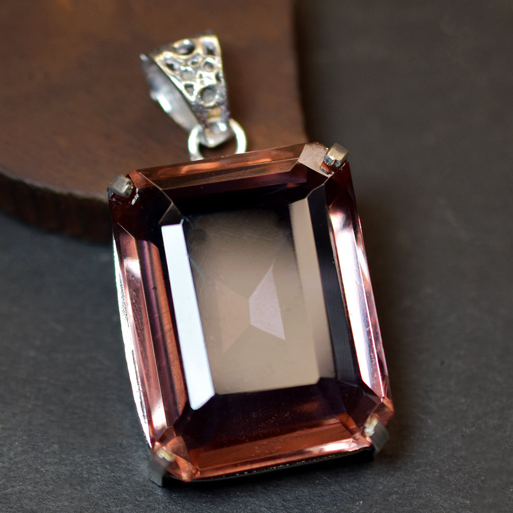 Certified Natural Color Change Alexandrite 87.90 Ct Pendant Emerald Cut Stone