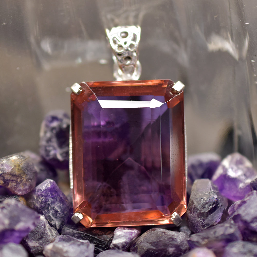 Certified Natural Color Change Alexandrite 87.90 Ct Pendant Emerald Cut Stone