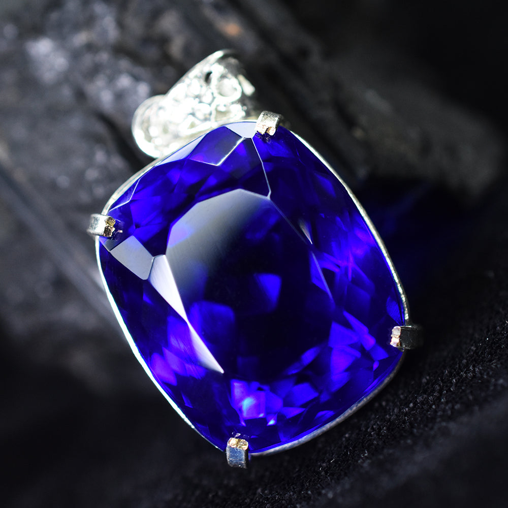 105.60 Ct Natural Brazilian Cushion Cut Tanzanite Pendant 925 Silver Gemstone