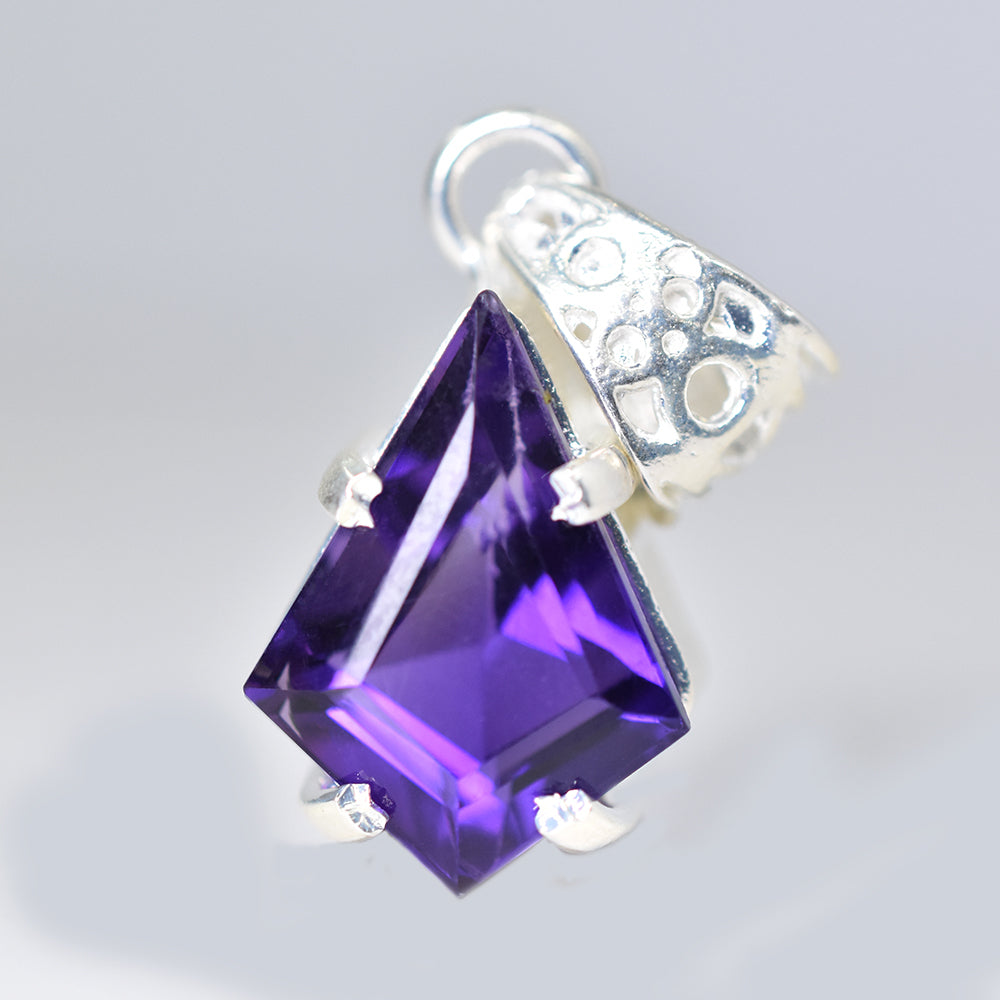 silver sapphire pendant India