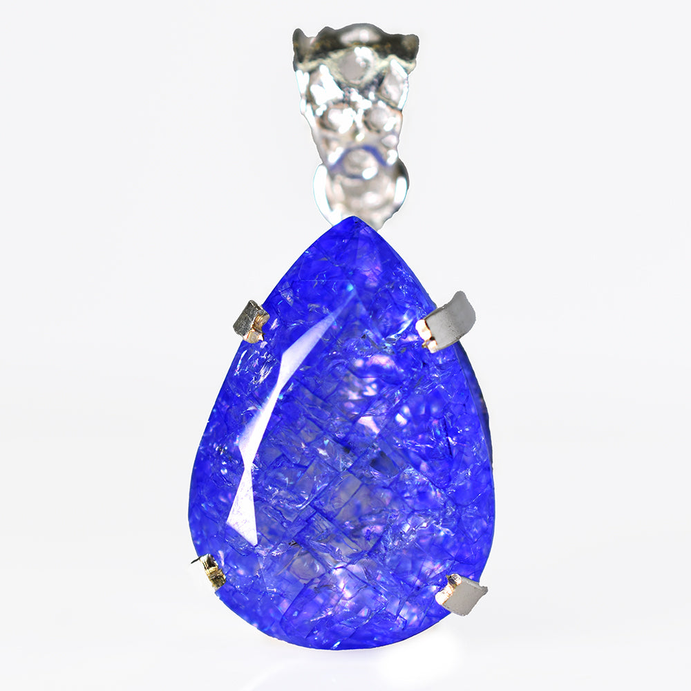 natural sapphire pendant