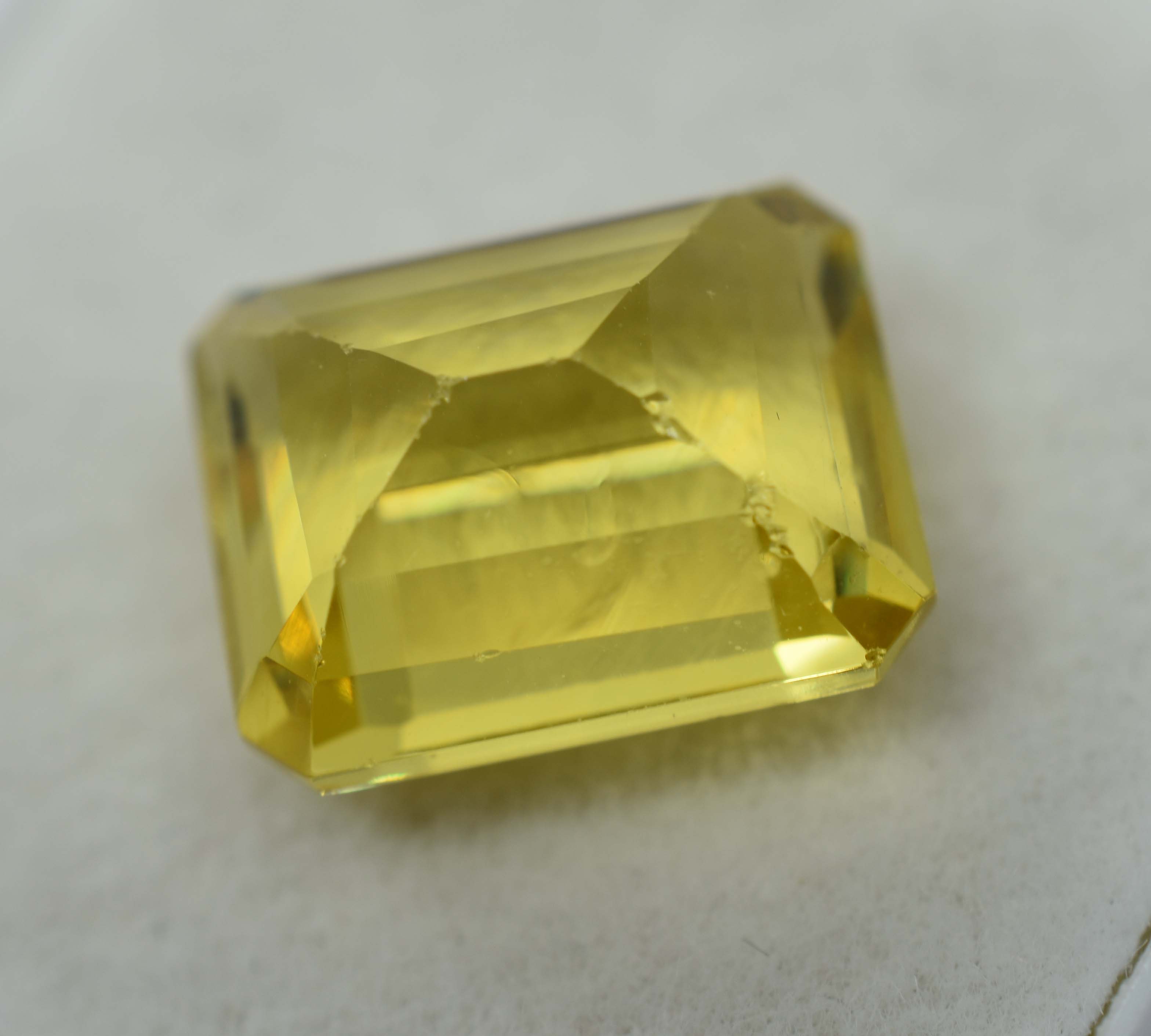 8.56 Ct Natural Sapphire  CERTIFIED Loose Gemstone Yellow Emerald Cut