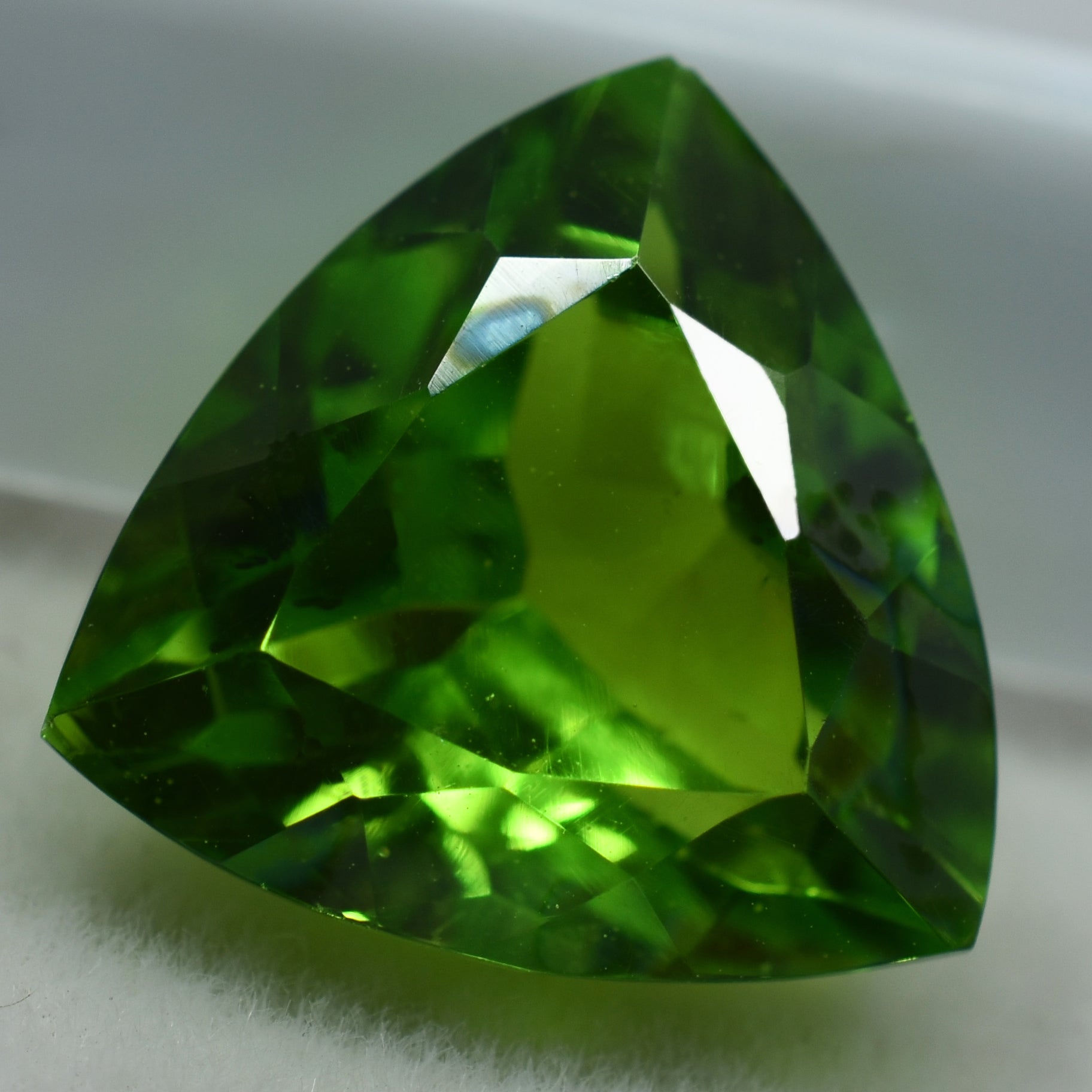 Trillion Cut Natural Rare Green Peridot 9.00 Carat Loose Gemstone CERTIFIED