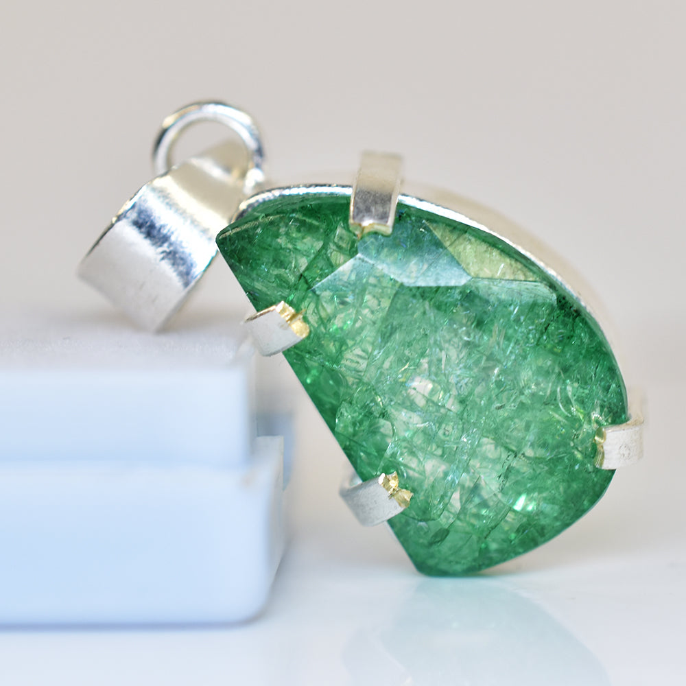 CERTIFIED 33 Ct Natural Green Emerald 925 Starling Silver Fancy Gemstone Pendant