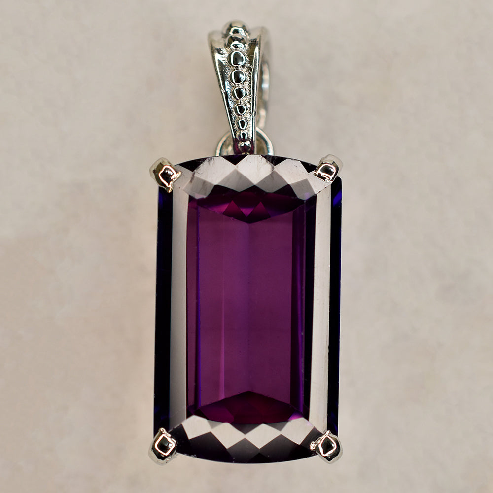 sapphire necklace pendant