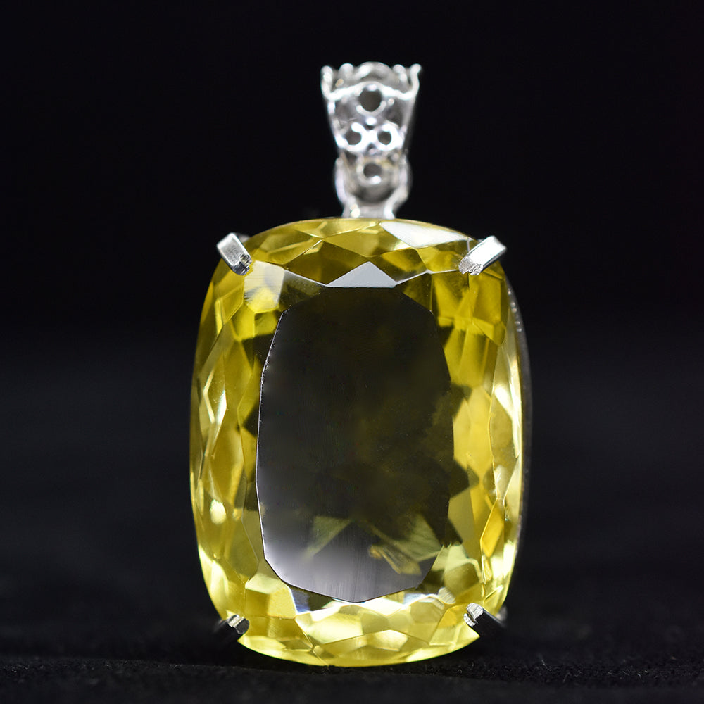 sterling silver topaz pendant