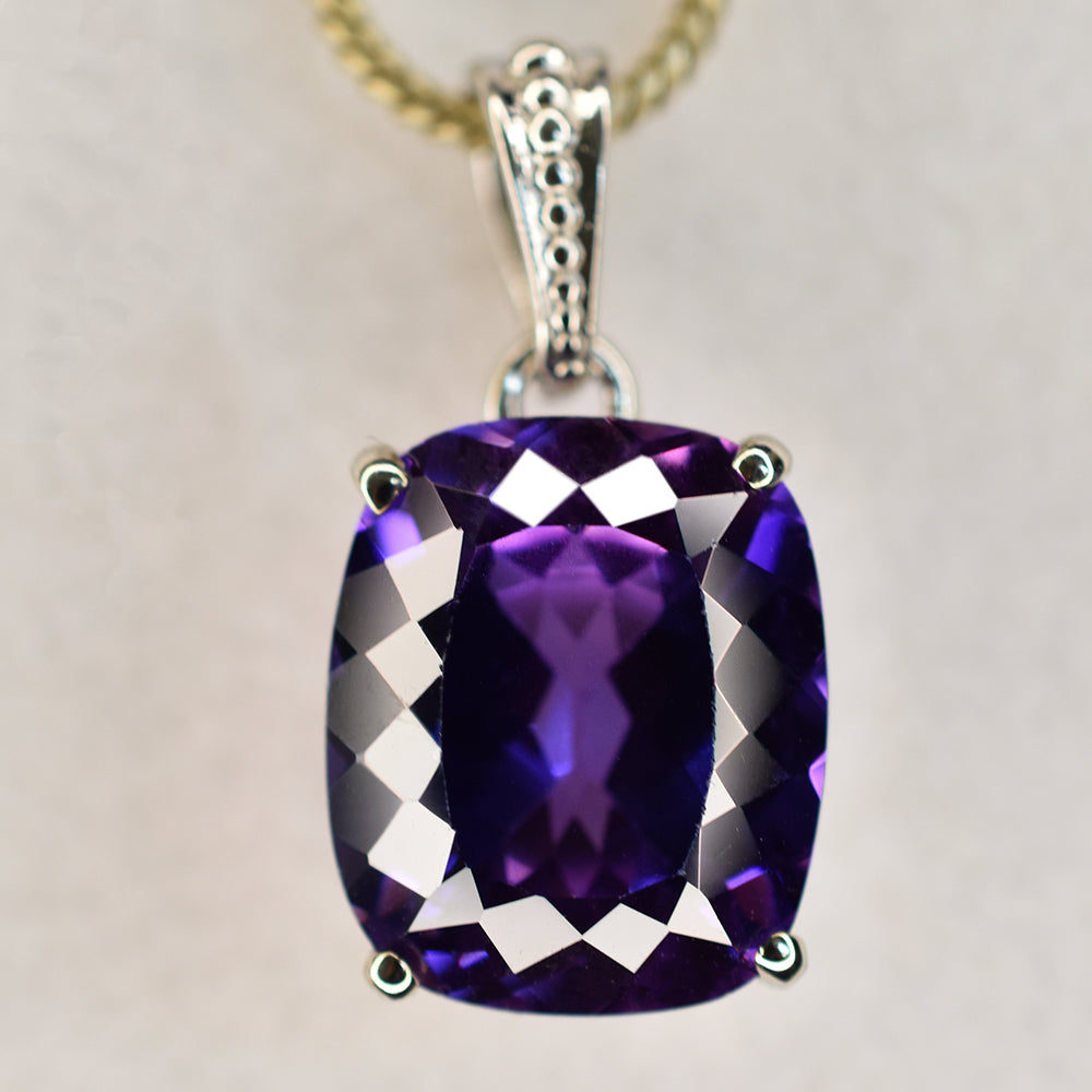 A+ 925 Sterling Silver Natural Cushion Pendant Purple Tanzanite 26 Ct CERTIFIED