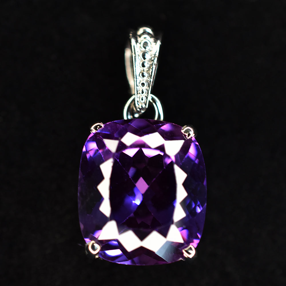 handmade sapphire pendant